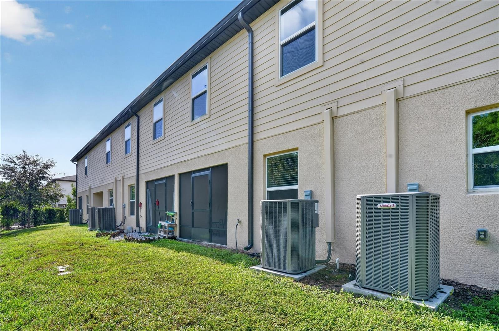 1556 Wynford Cir Property Photo 45
