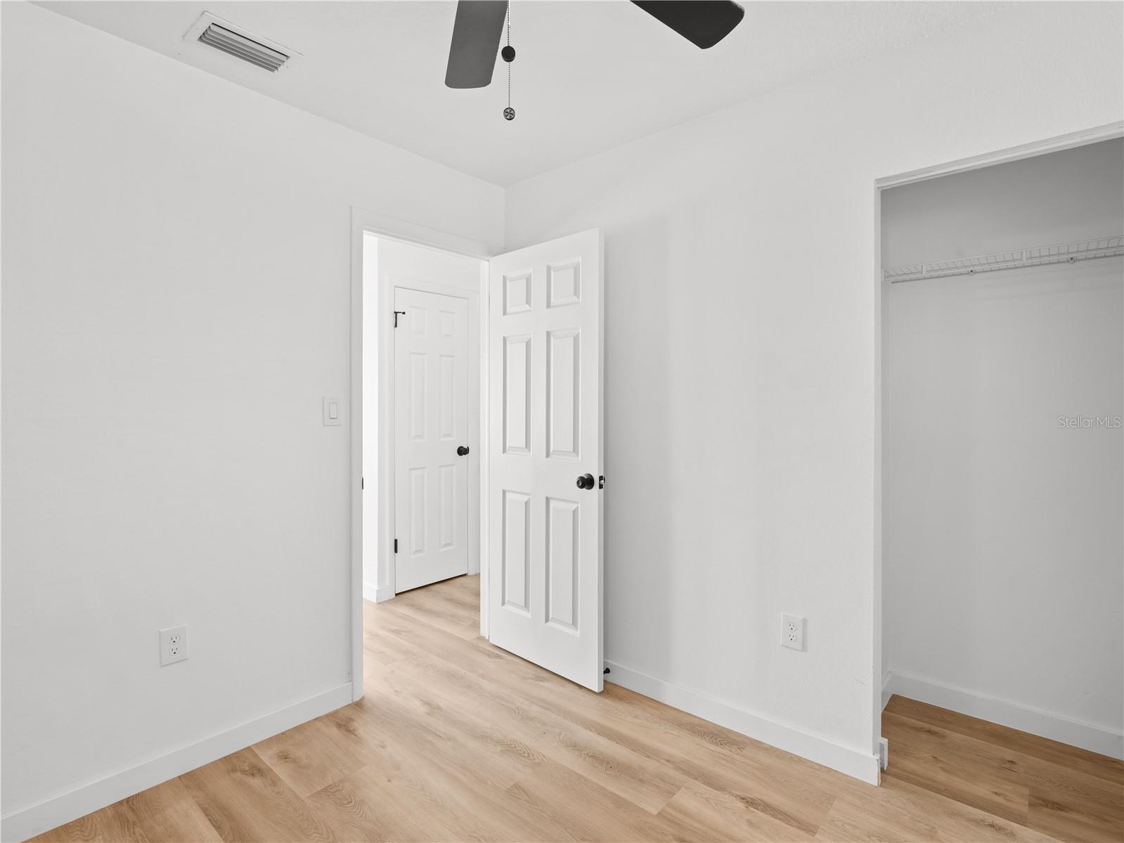 2181 Linden Rd Property Photo 18