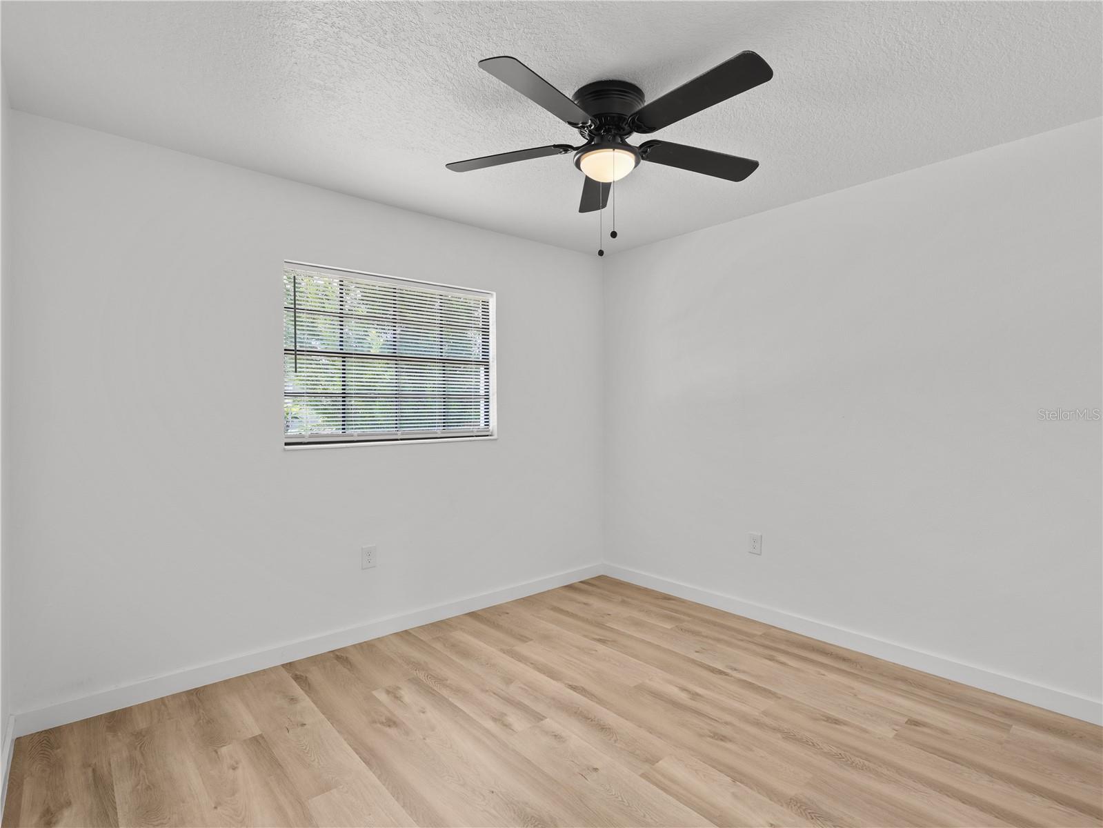2181 Linden Rd Property Photo 19