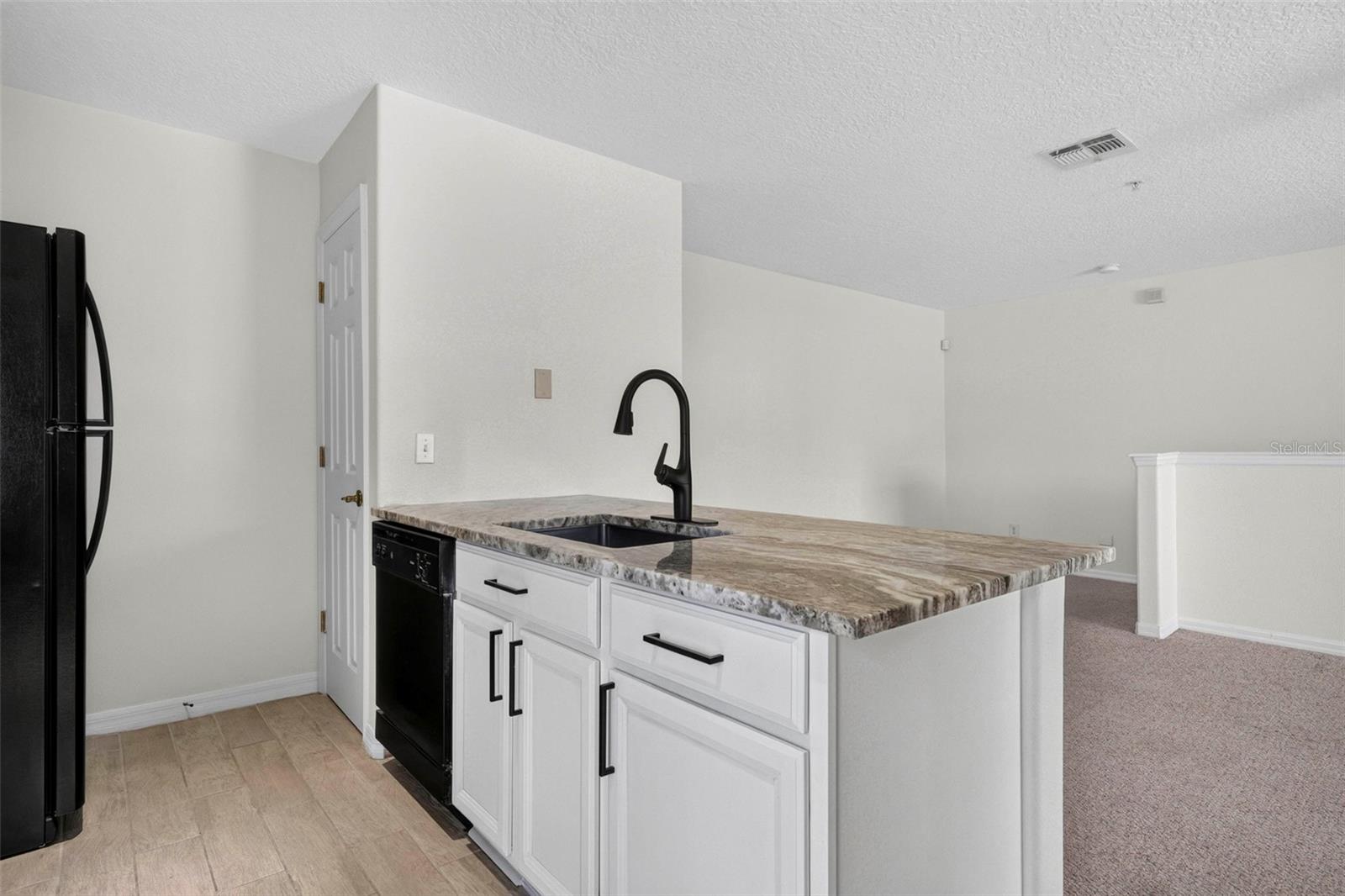 2074 Shaw Ln Property Photo 11