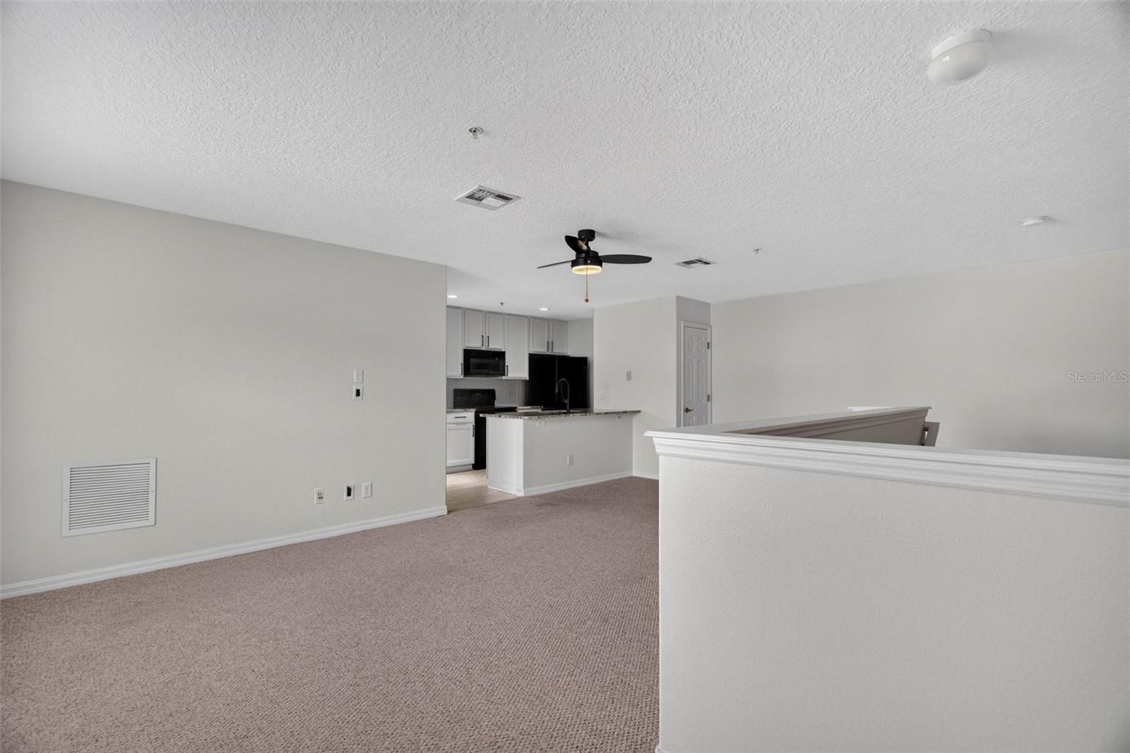 2074 Shaw Ln Property Photo 12
