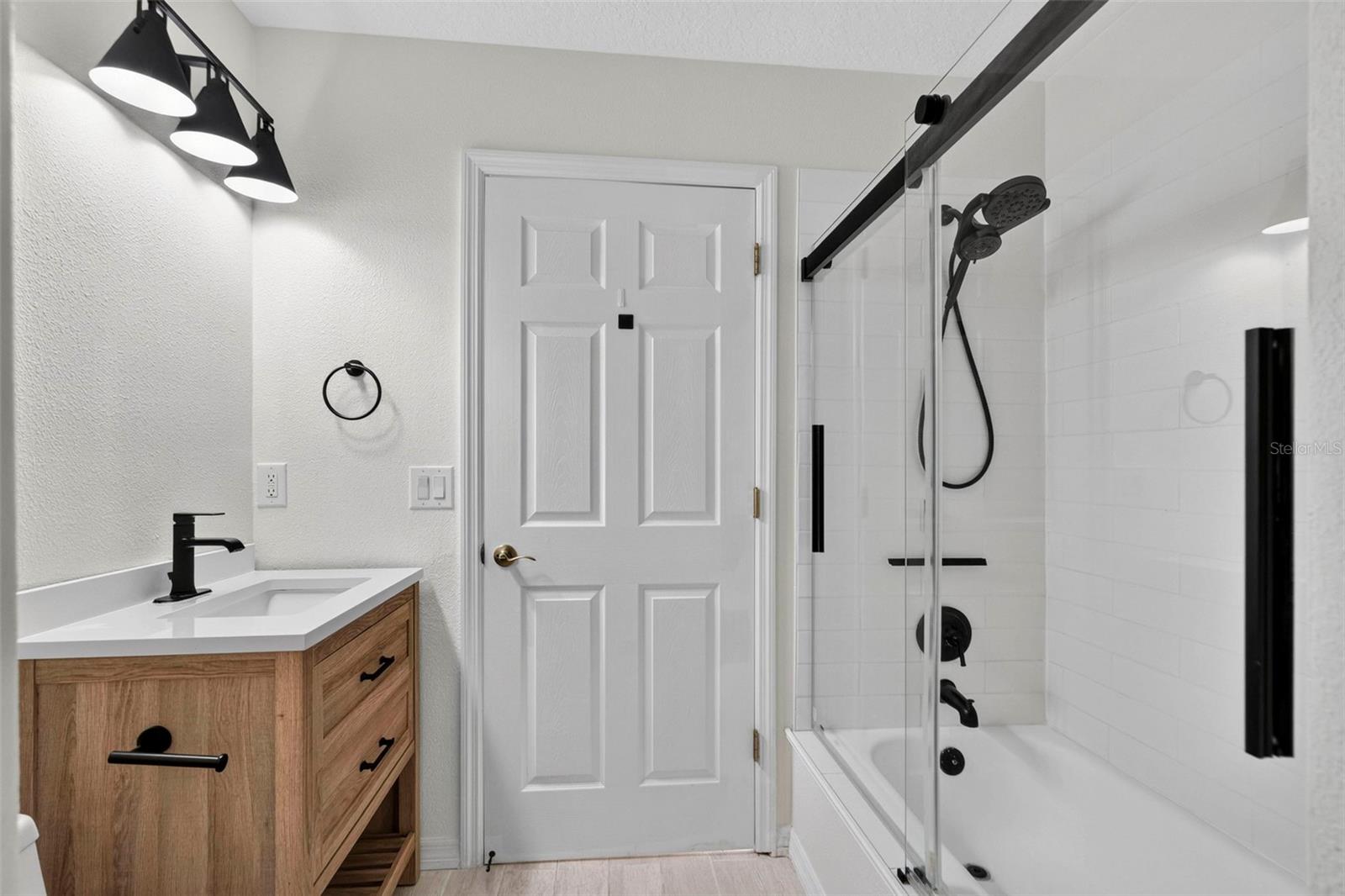 2074 Shaw Ln Property Photo 14