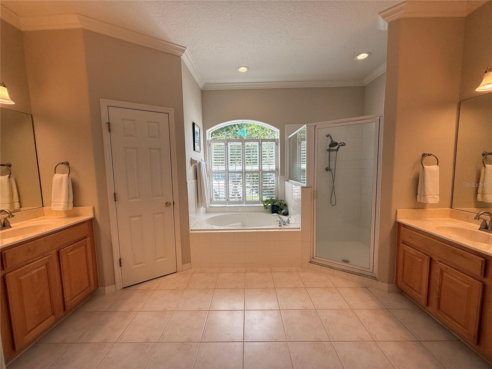 14112 Islamorada Dr Property Photo 33