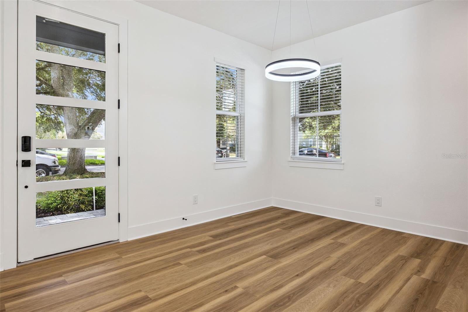 87 W Muriel St Property Photo 4