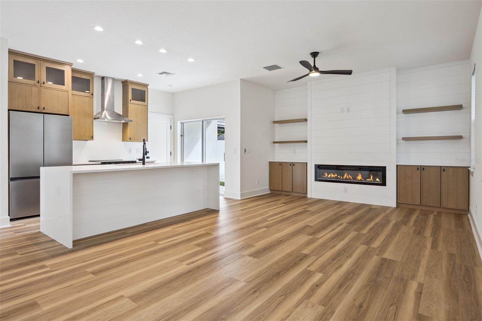 87 W Muriel St Property Photo 7