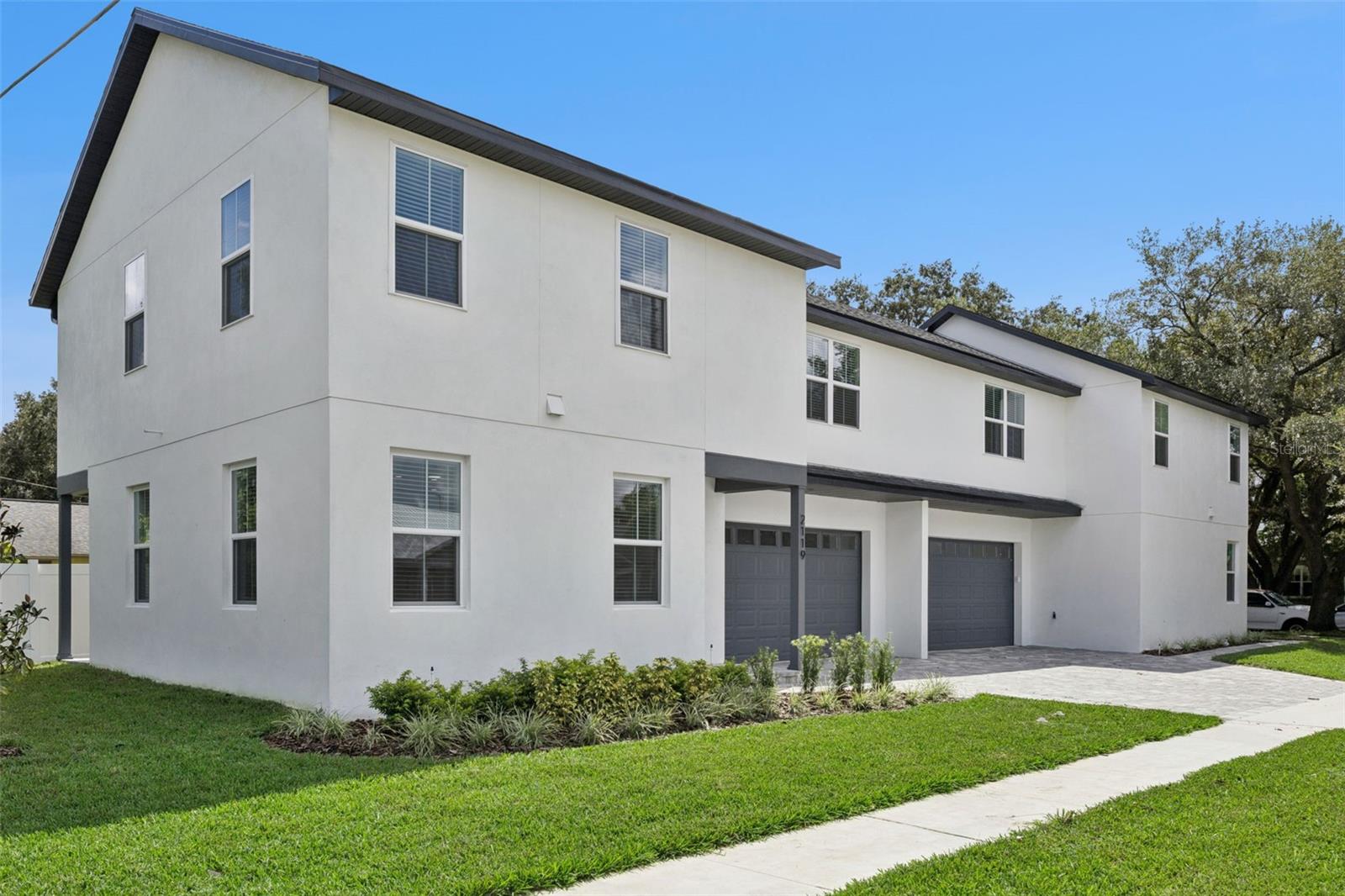 2119 W Lucerne Ter Property Photo 1