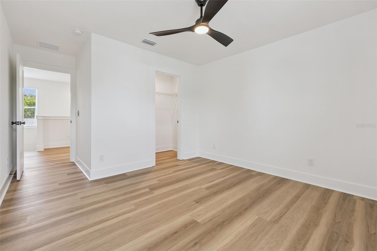 2119 W Lucerne Ter Property Photo 23