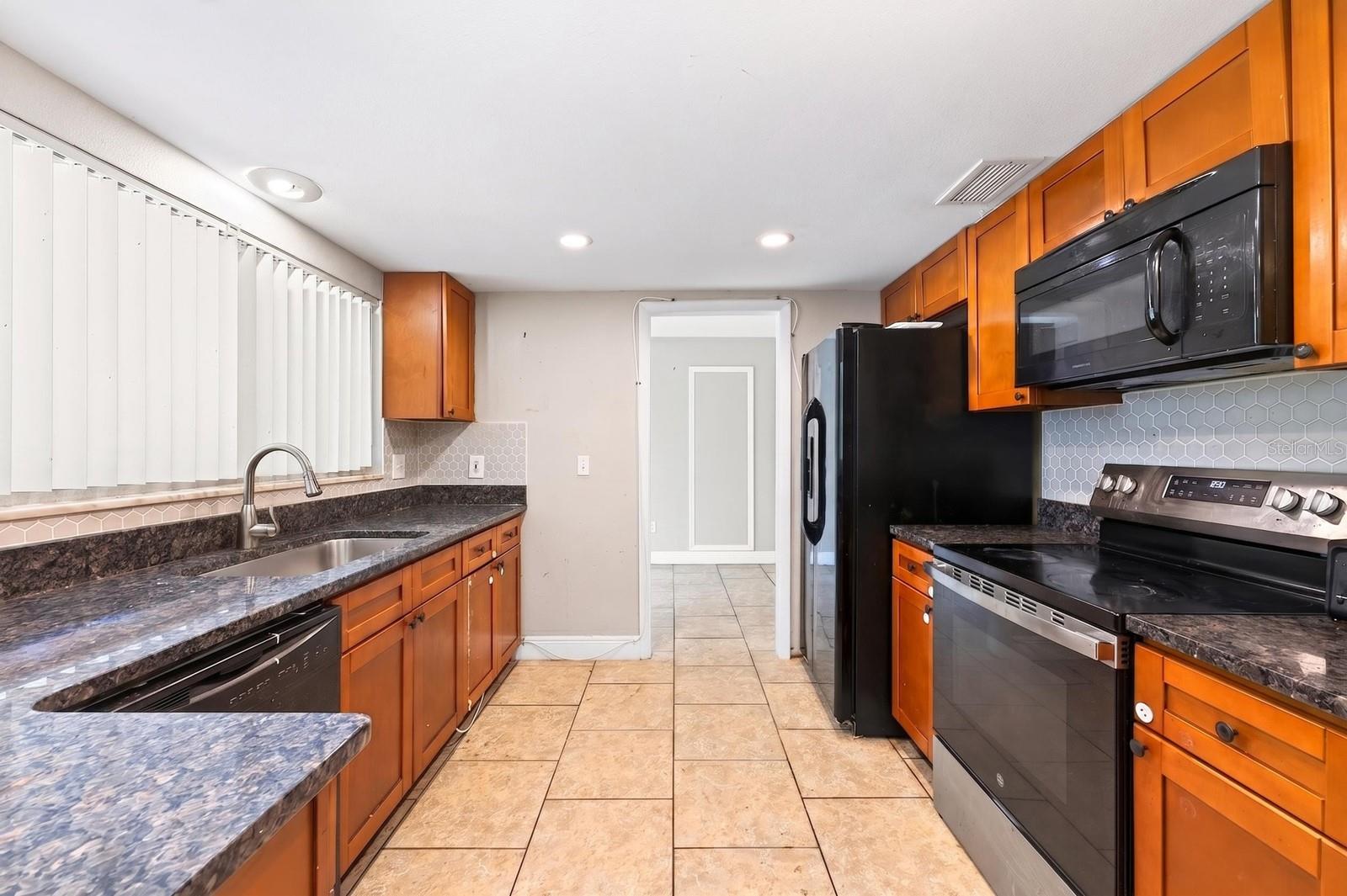 6045 Wedgewood Cir Property Photo 7