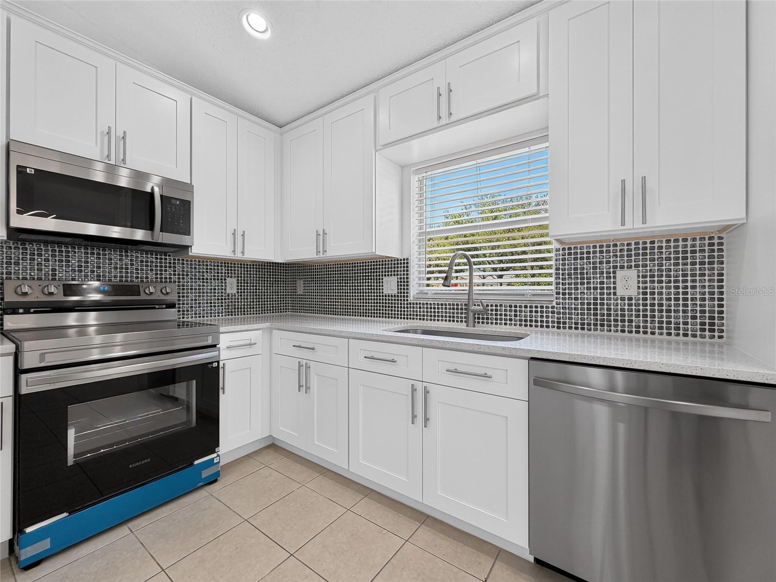 15943 Heron Hill St Property Photo 9