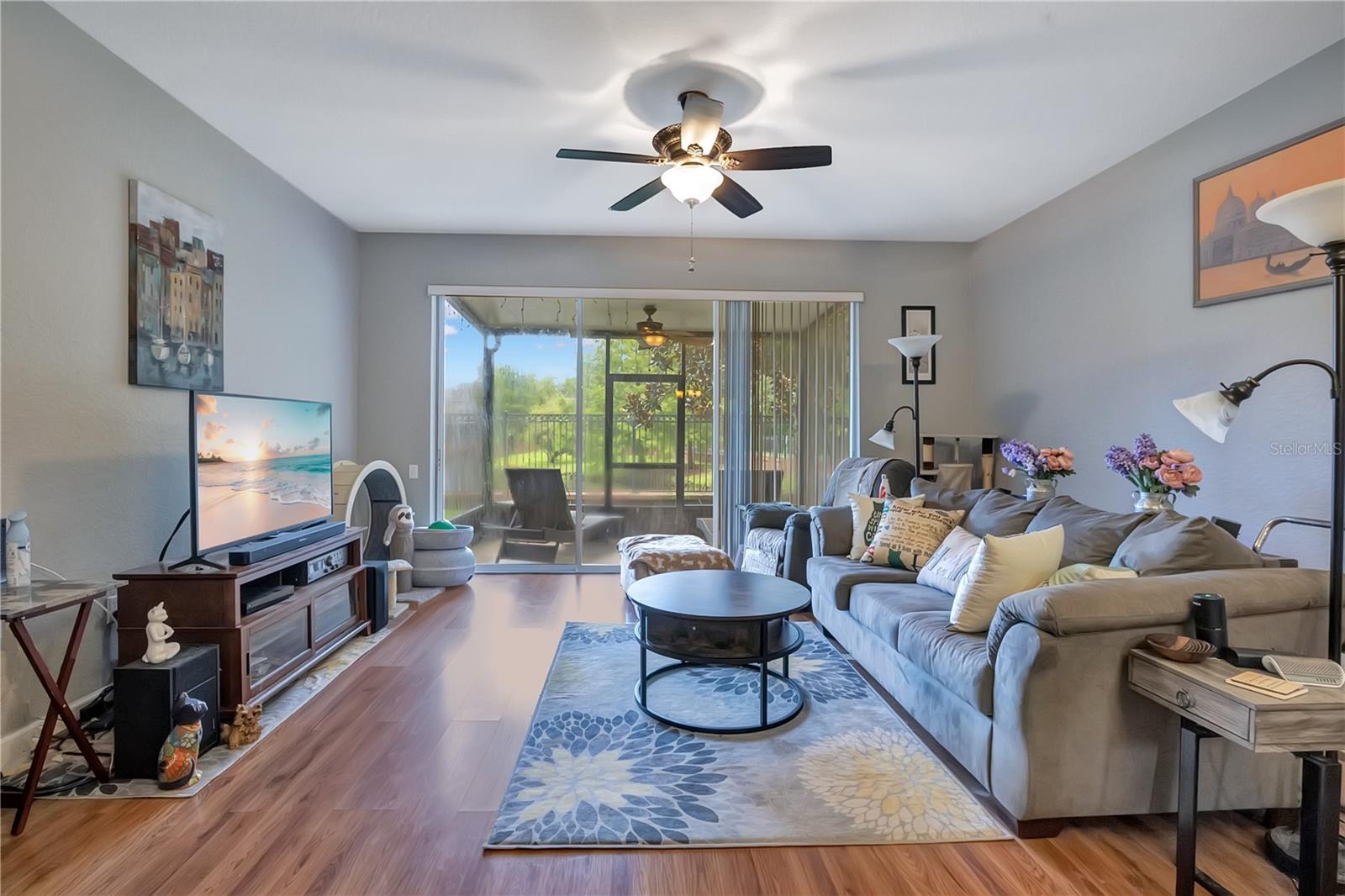 612 Shropshire Loop Property Photo 9