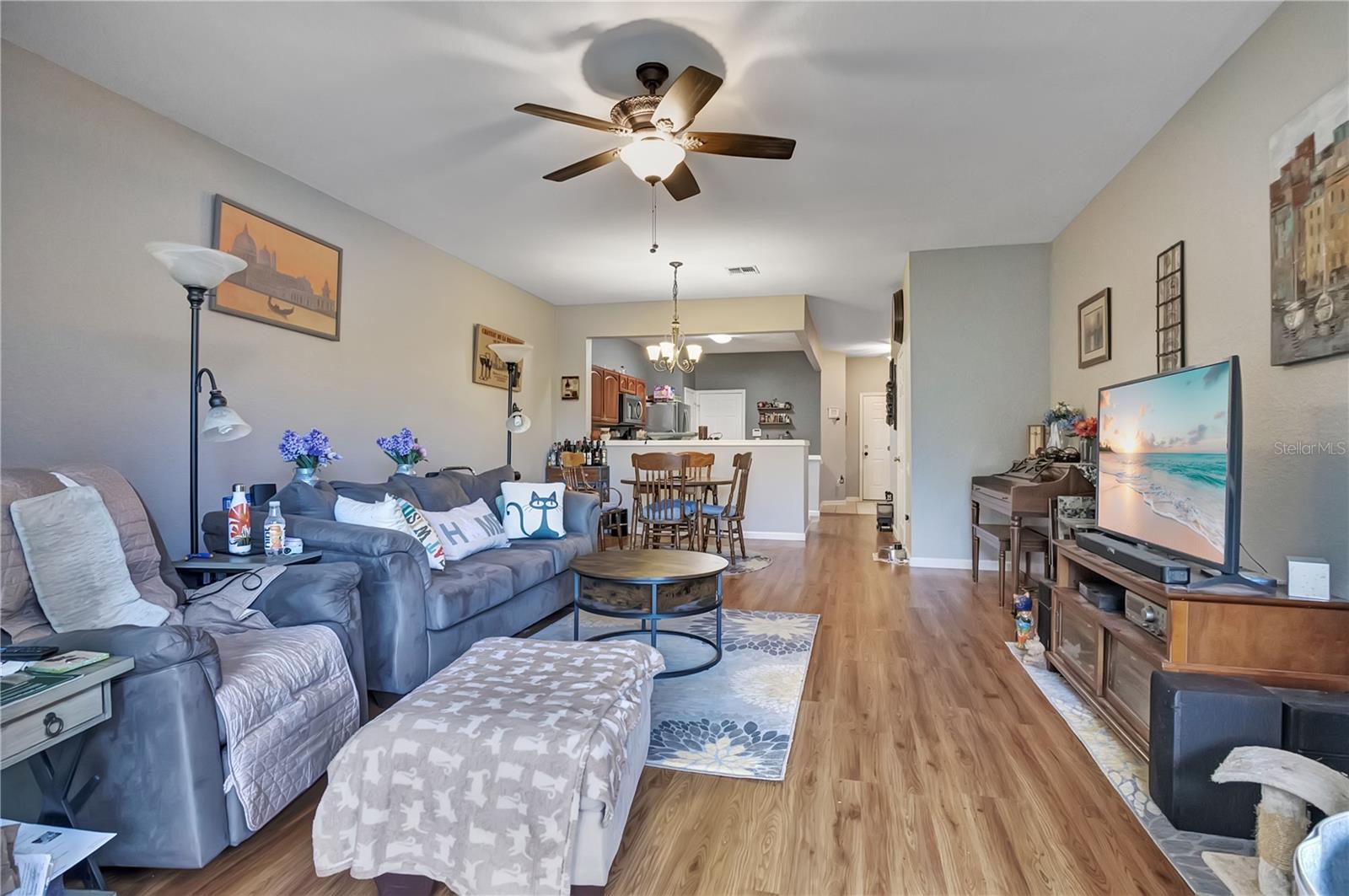 612 Shropshire Loop Property Photo 10