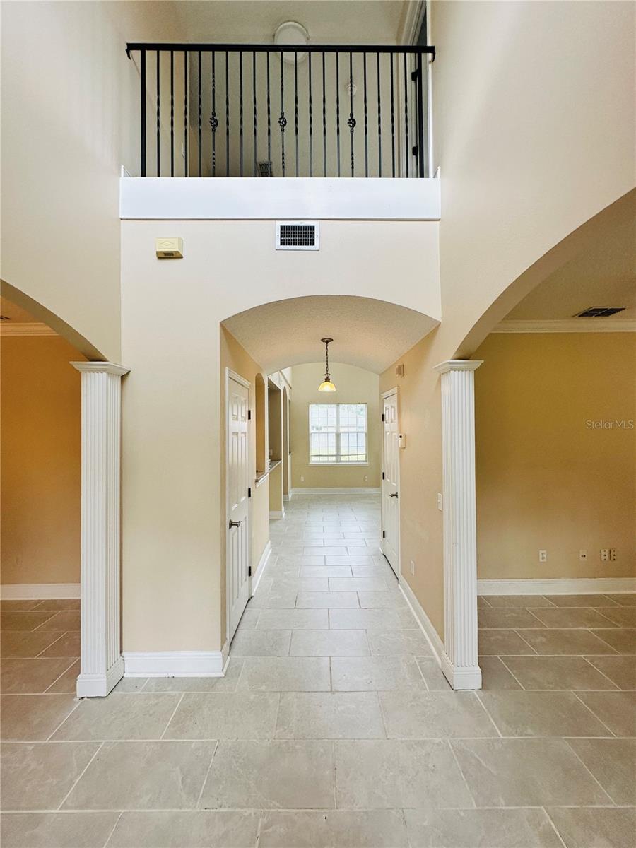 438 Palm Dr Property Photo 4