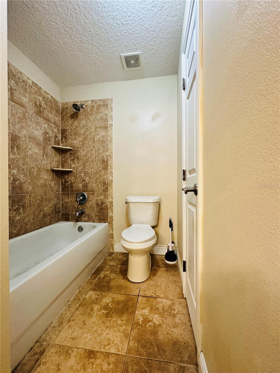 438 Palm Dr Property Photo 26