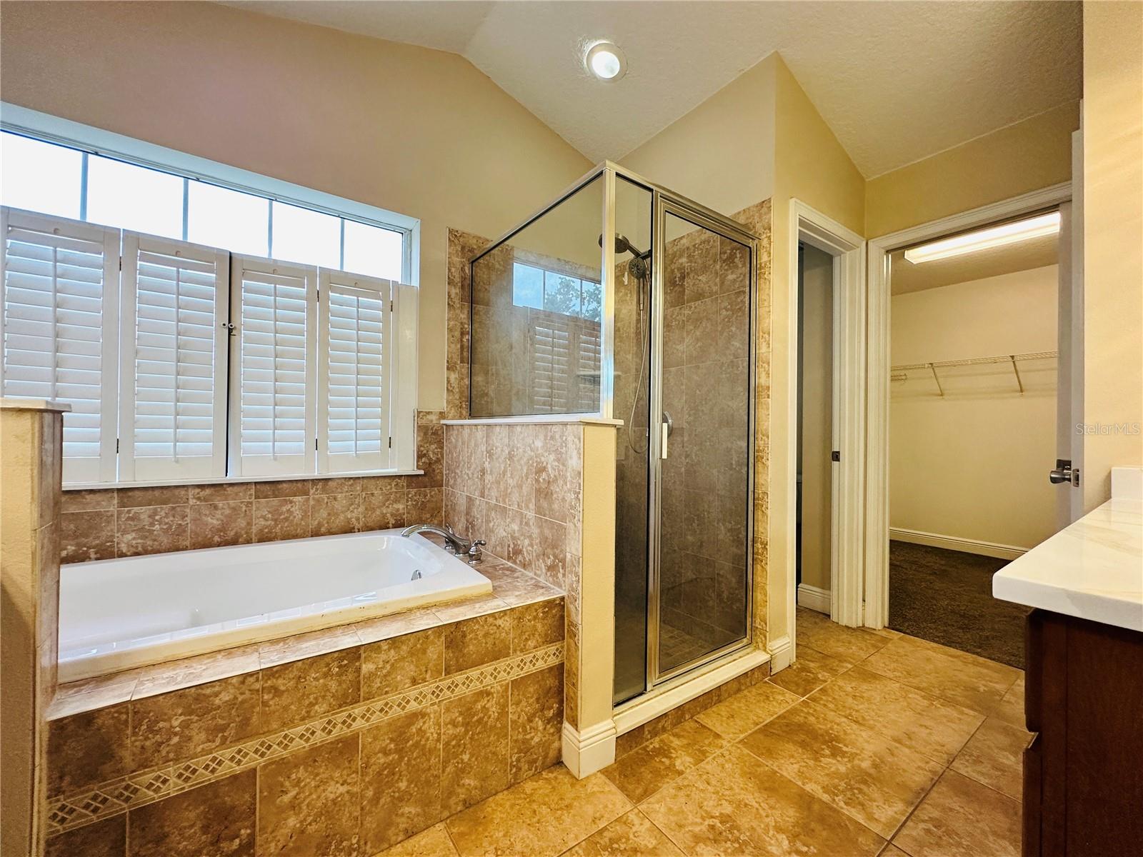 438 Palm Dr Property Photo 32