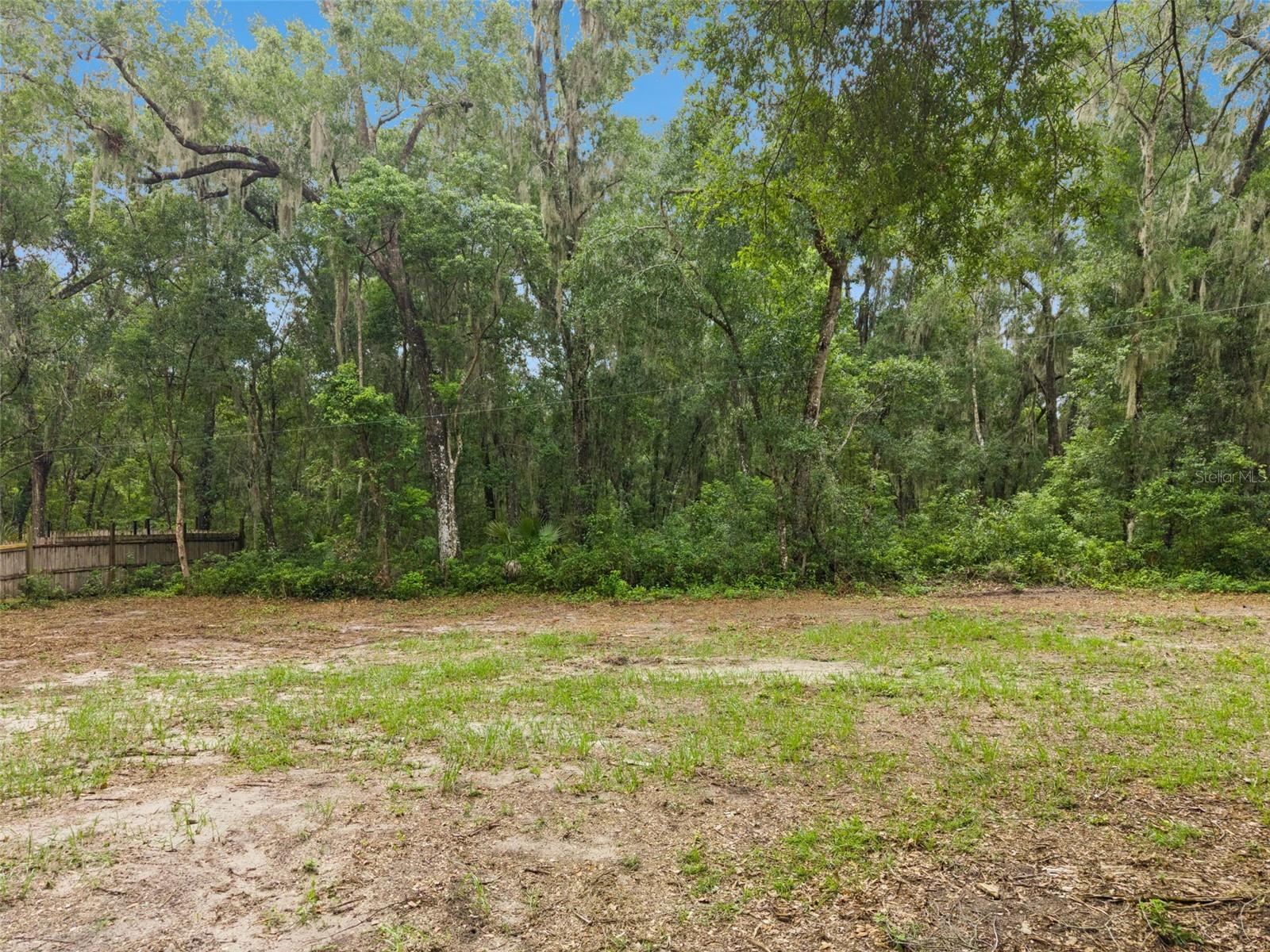 860 E Lisa Ln Property Photo 22