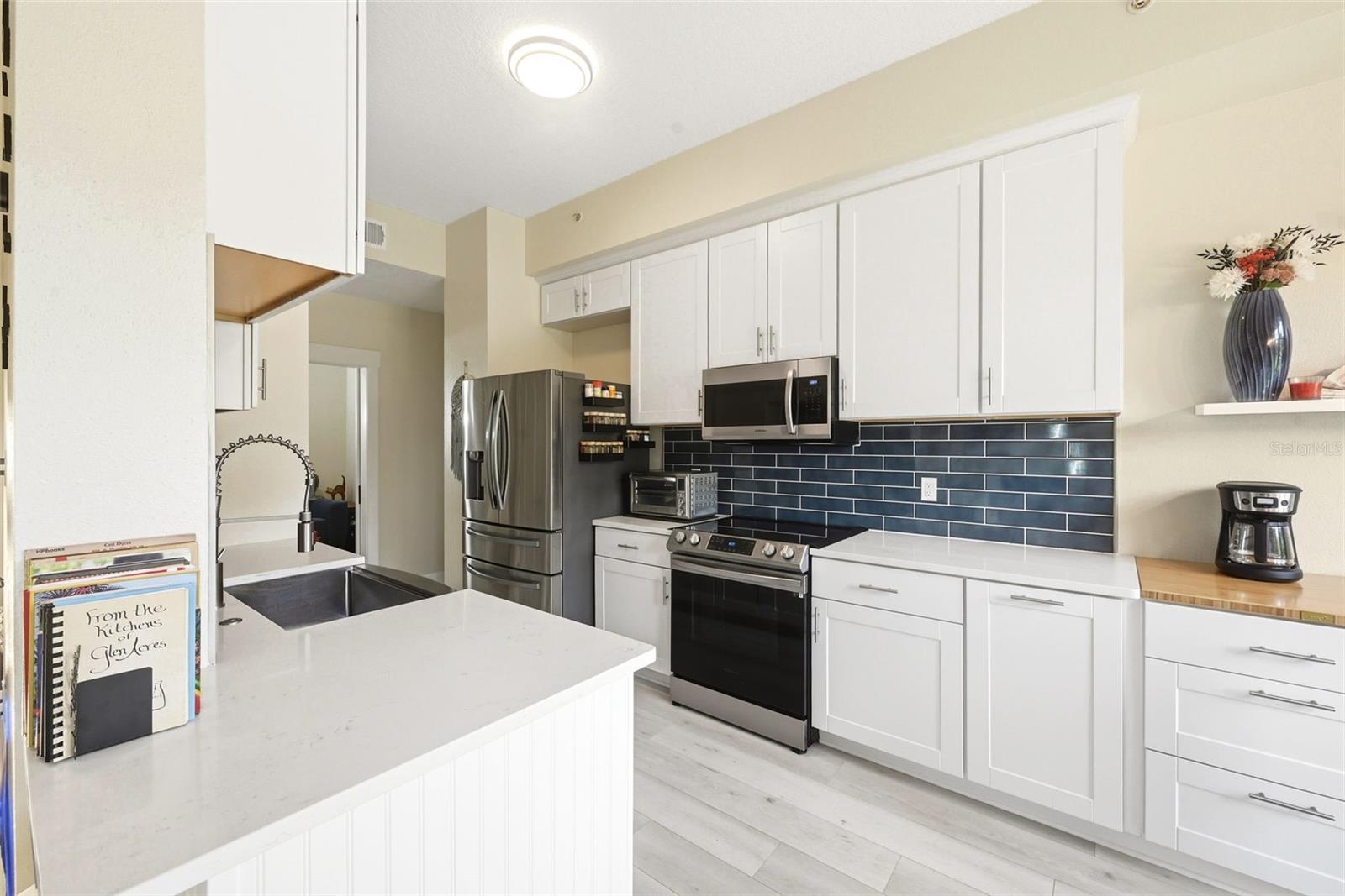 500 Mirasol Cir #205 Property Photo 13