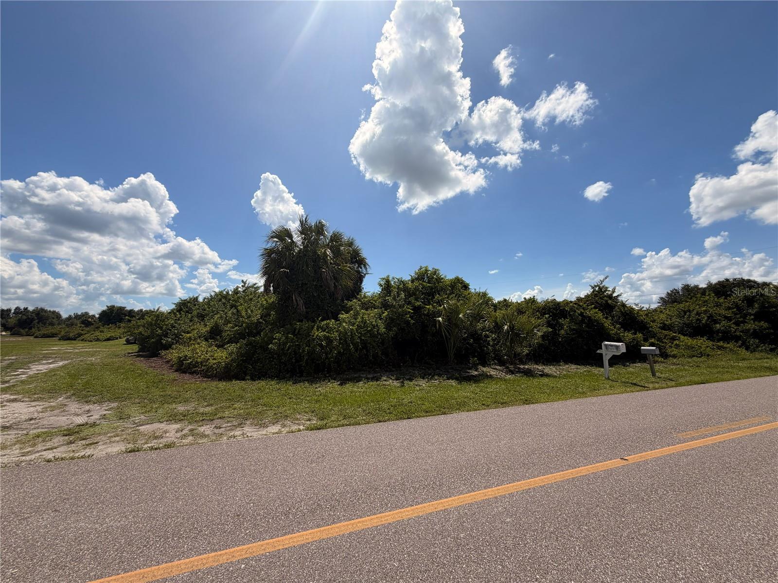 27193 San Marco Dr Property Photo 3