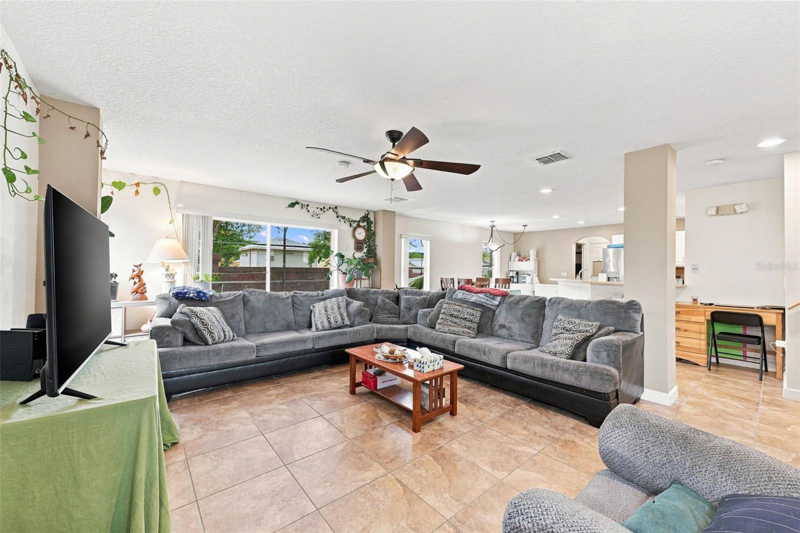 611 Abaco Ct Property Photo 2
