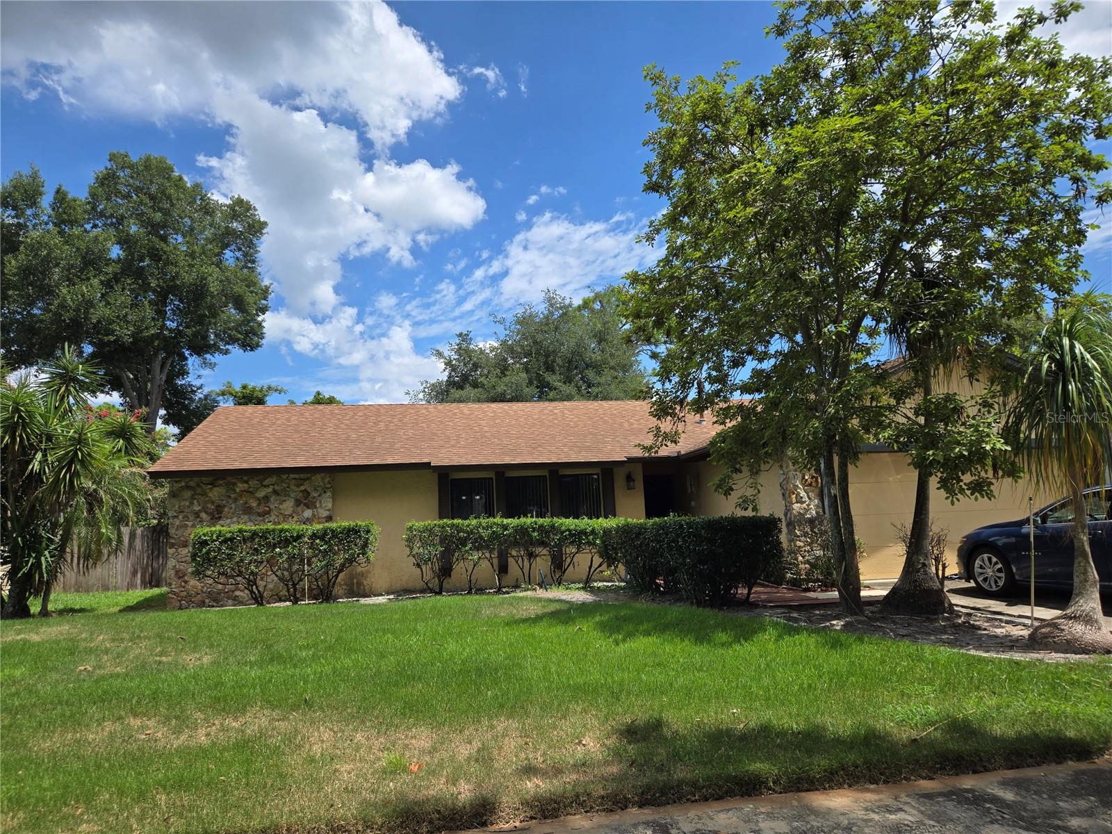 827 RILL DR