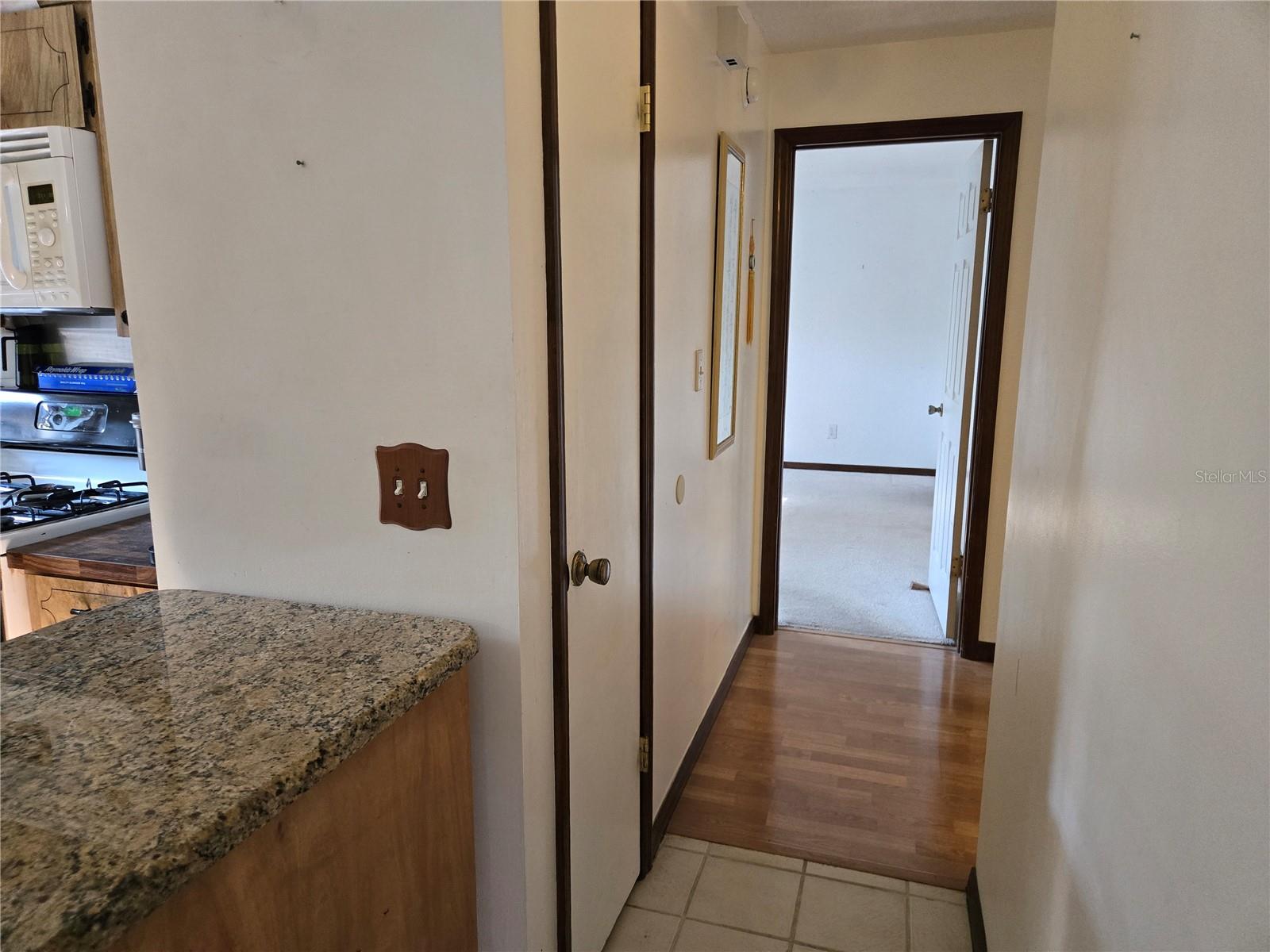 827 Rill Dr Property Photo 6