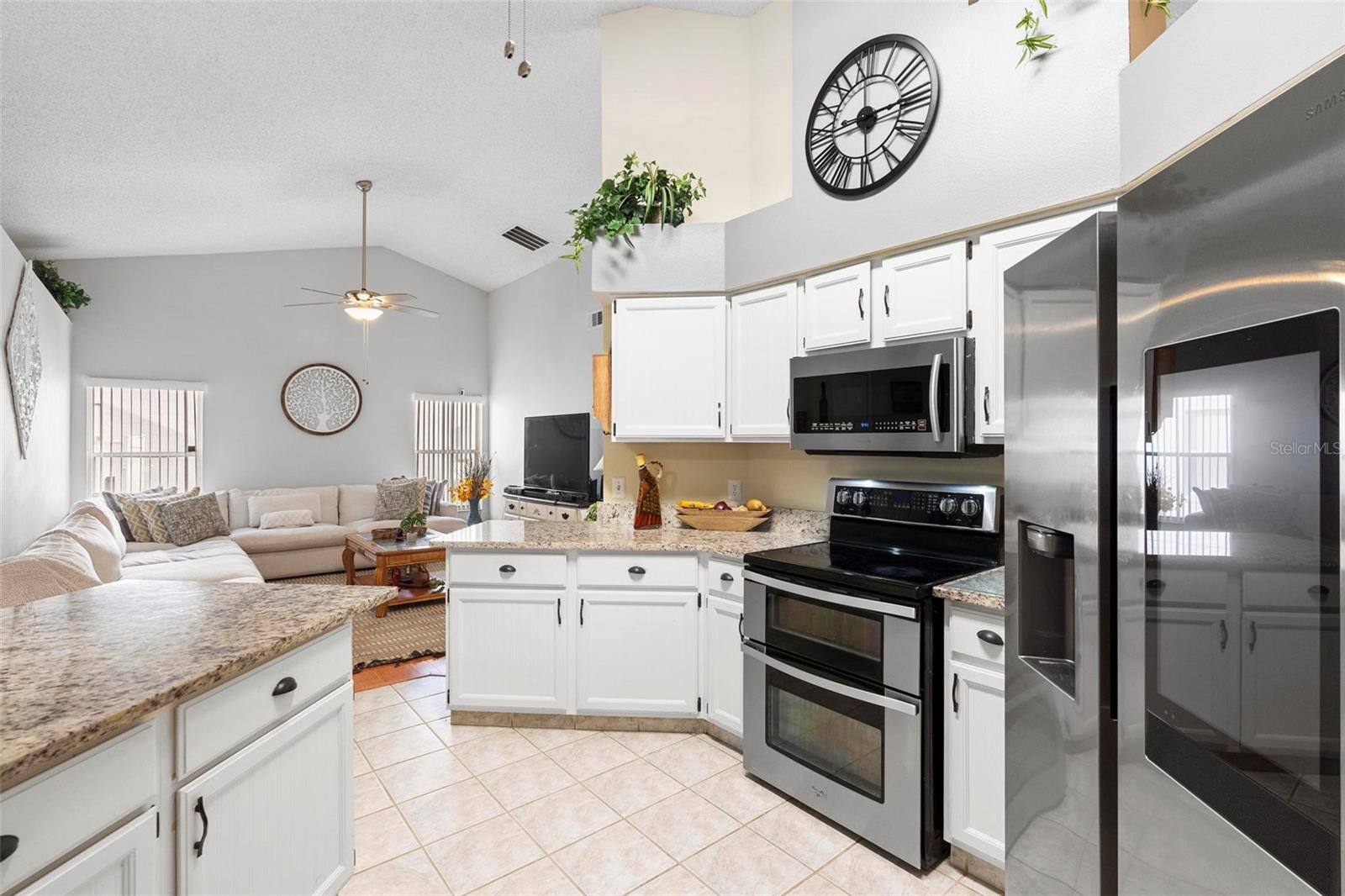 12512 Tillingham Ct Property Photo 8