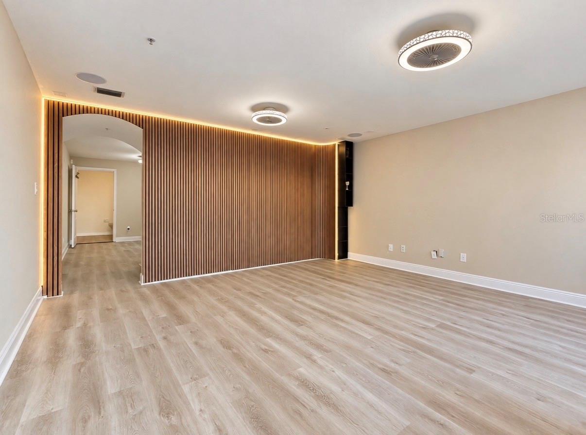 130 S Bumby Ave #unit A Property Photo 5