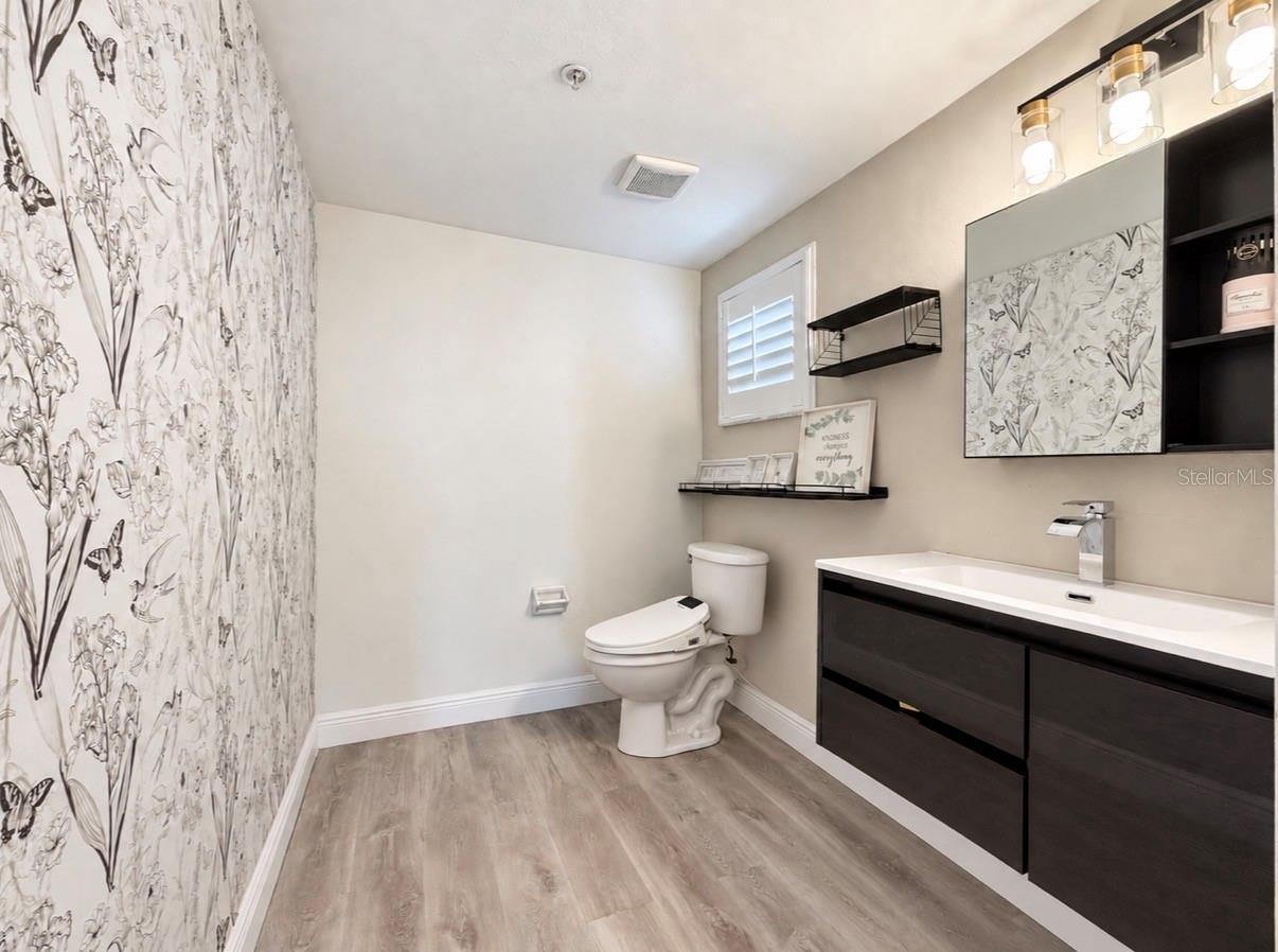 130 S Bumby Ave #unit A Property Photo 13