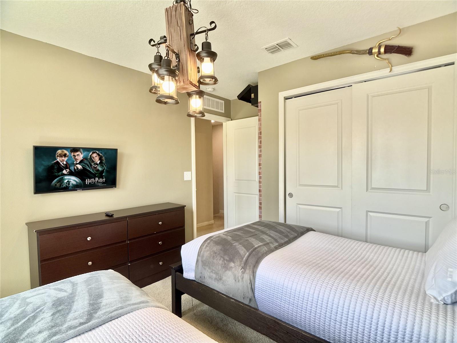 5117 Killarney Way Property Photo 10