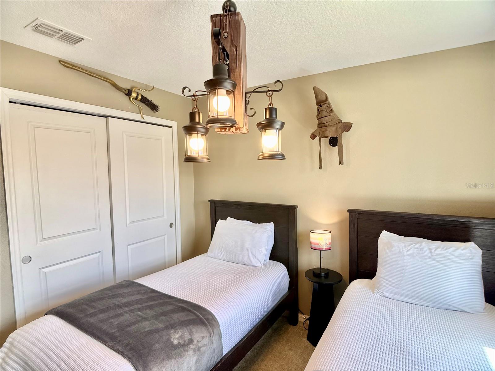 5117 Killarney Way Property Photo 13