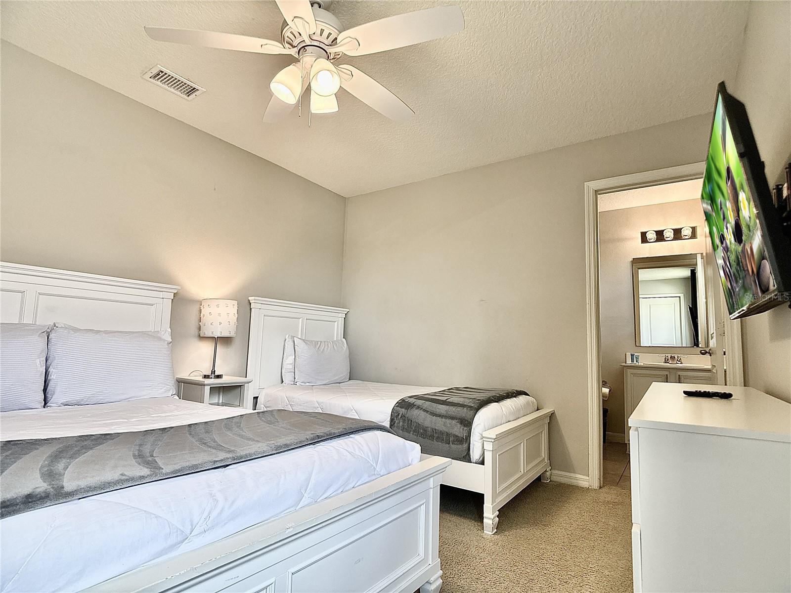 5117 Killarney Way Property Photo 20