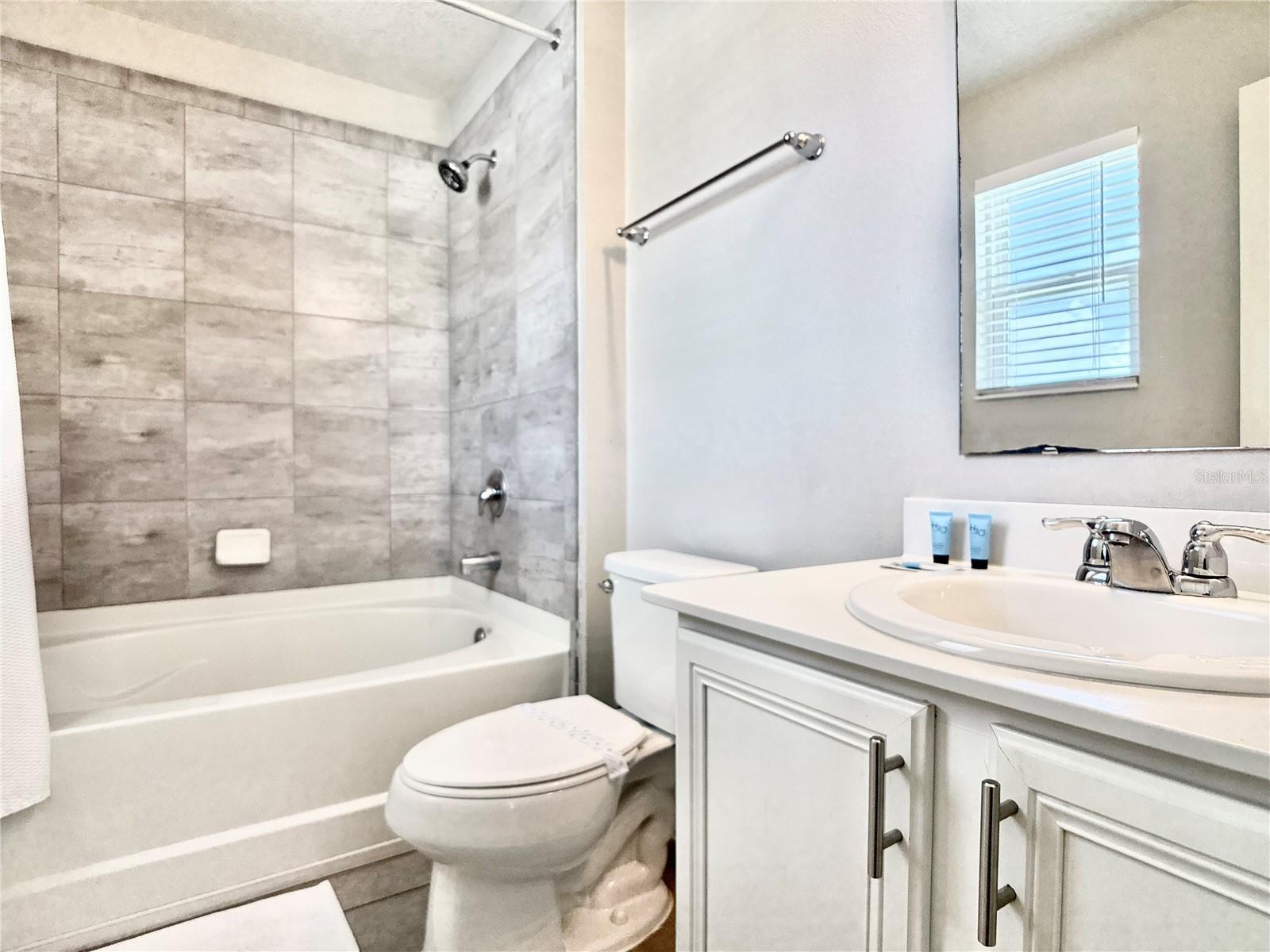 5117 Killarney Way Property Photo 23