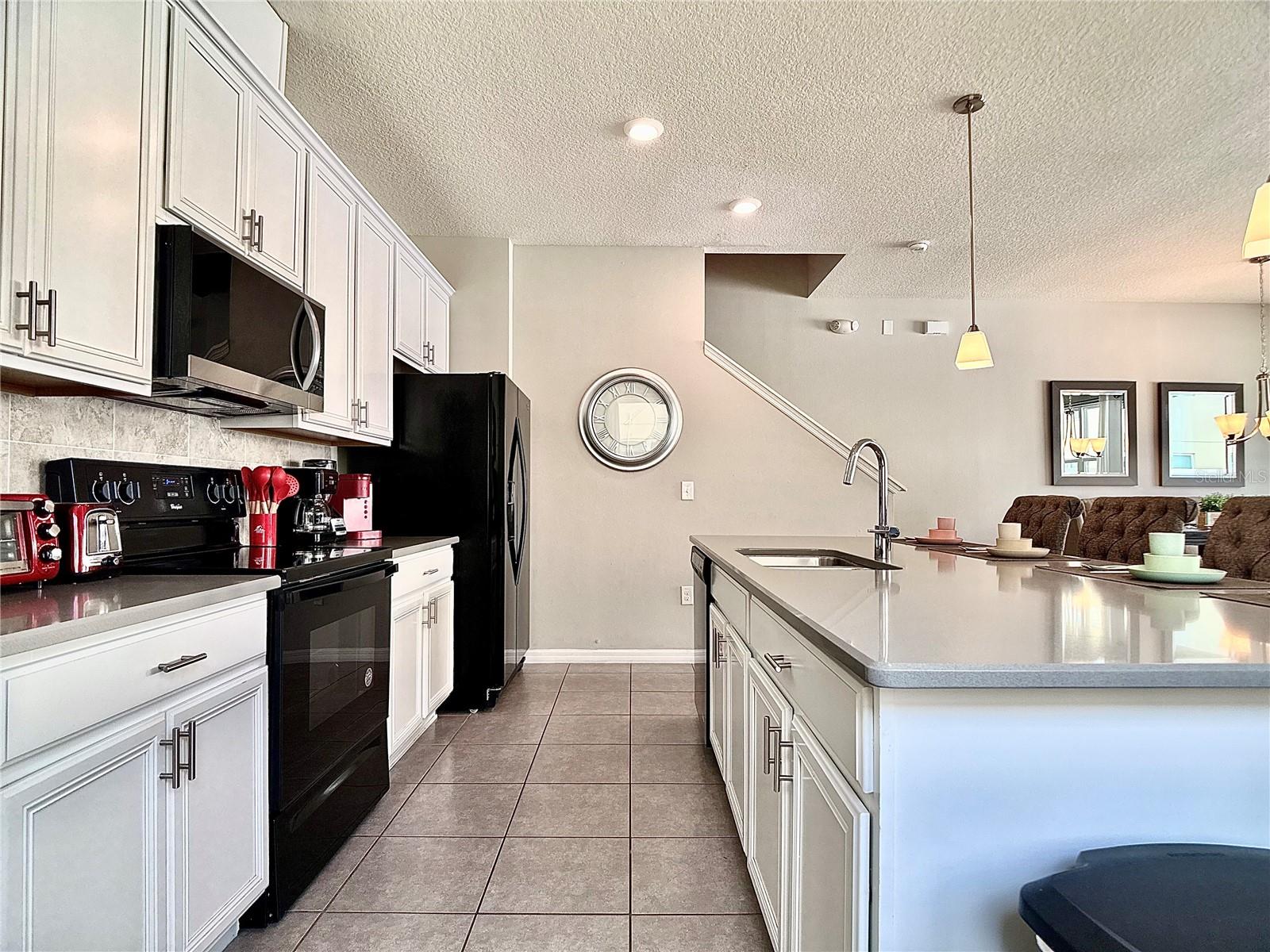 5117 Killarney Way Property Photo 40