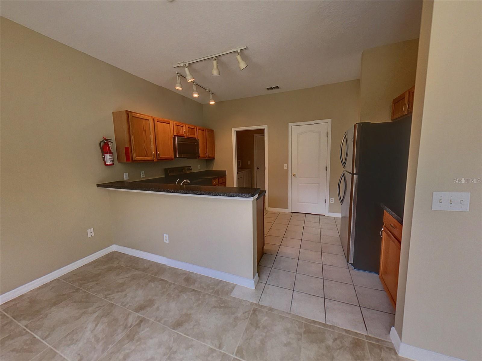 124 Hammock Ct Property Photo 4