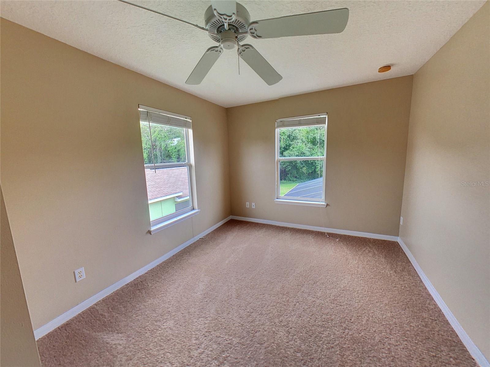 124 Hammock Ct Property Photo 6