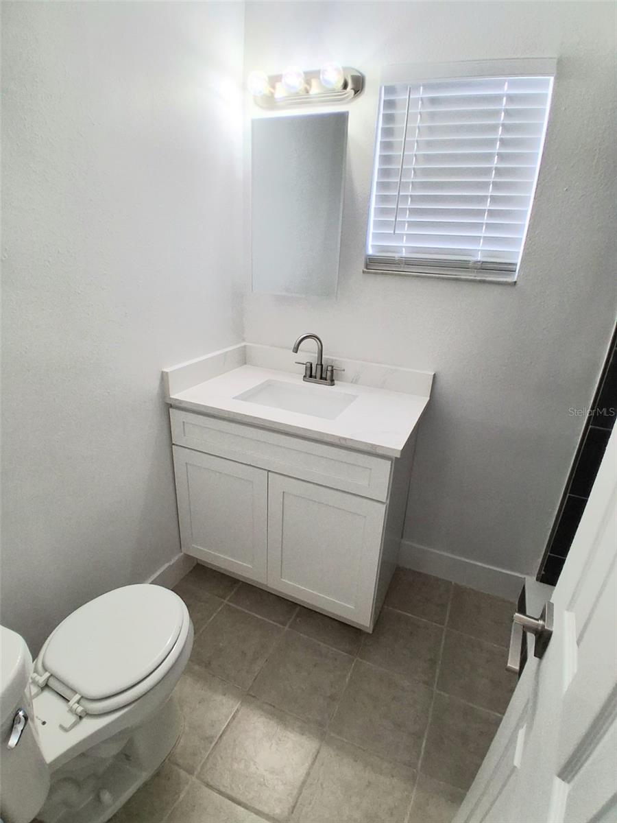 1047 Florida Holly Dr Property Photo 7