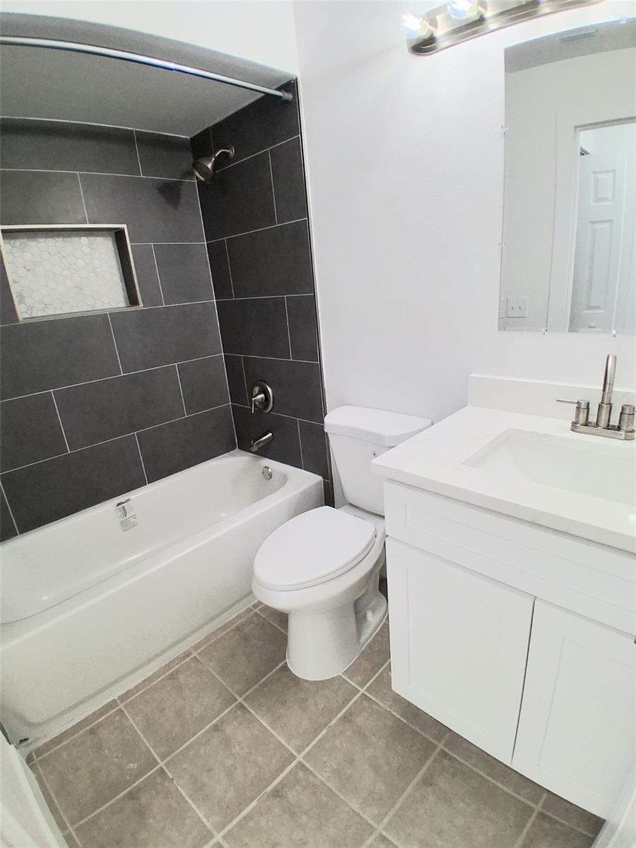 1047 Florida Holly Dr Property Photo 11