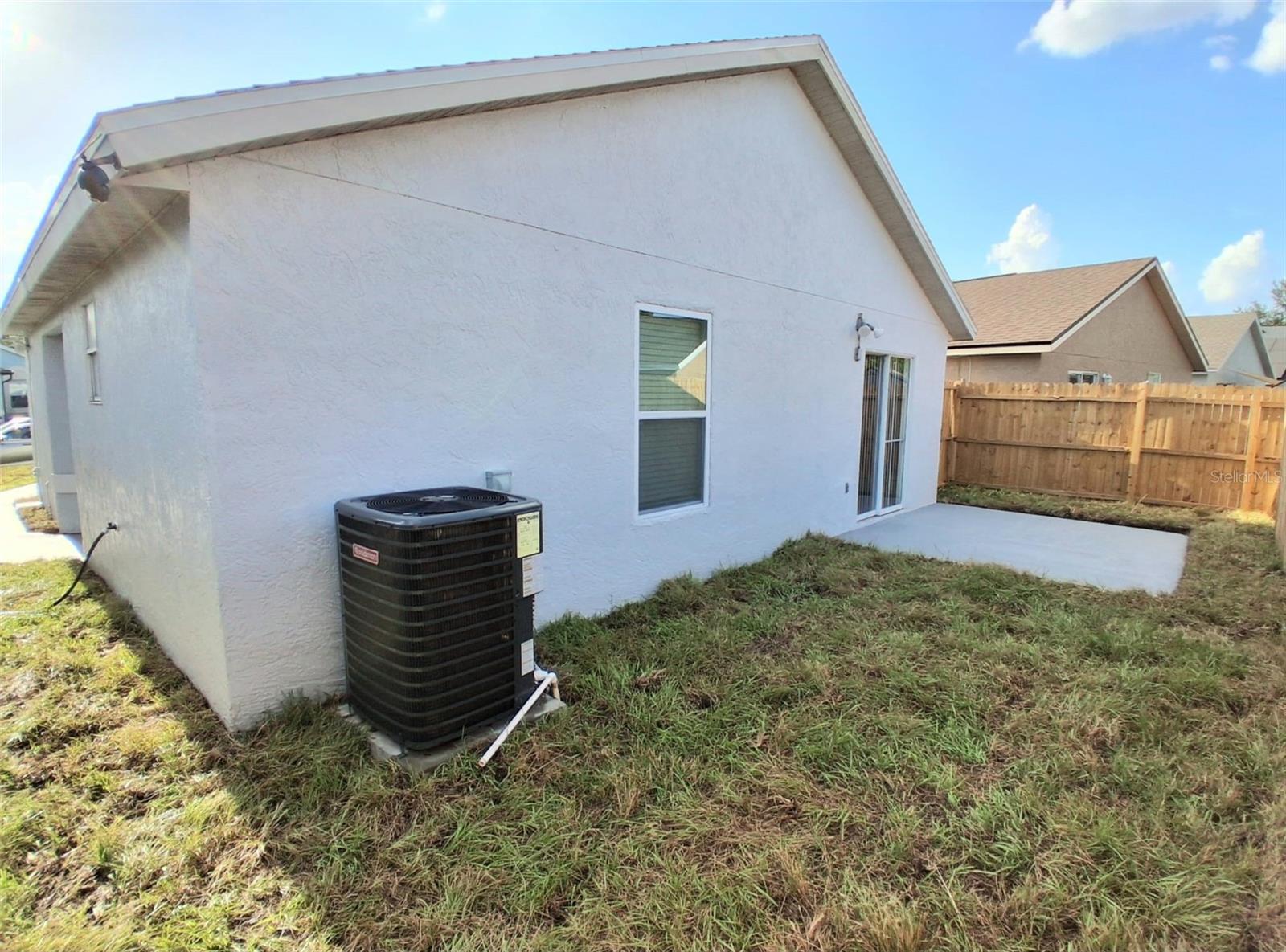 1047 Florida Holly Dr Property Photo 12