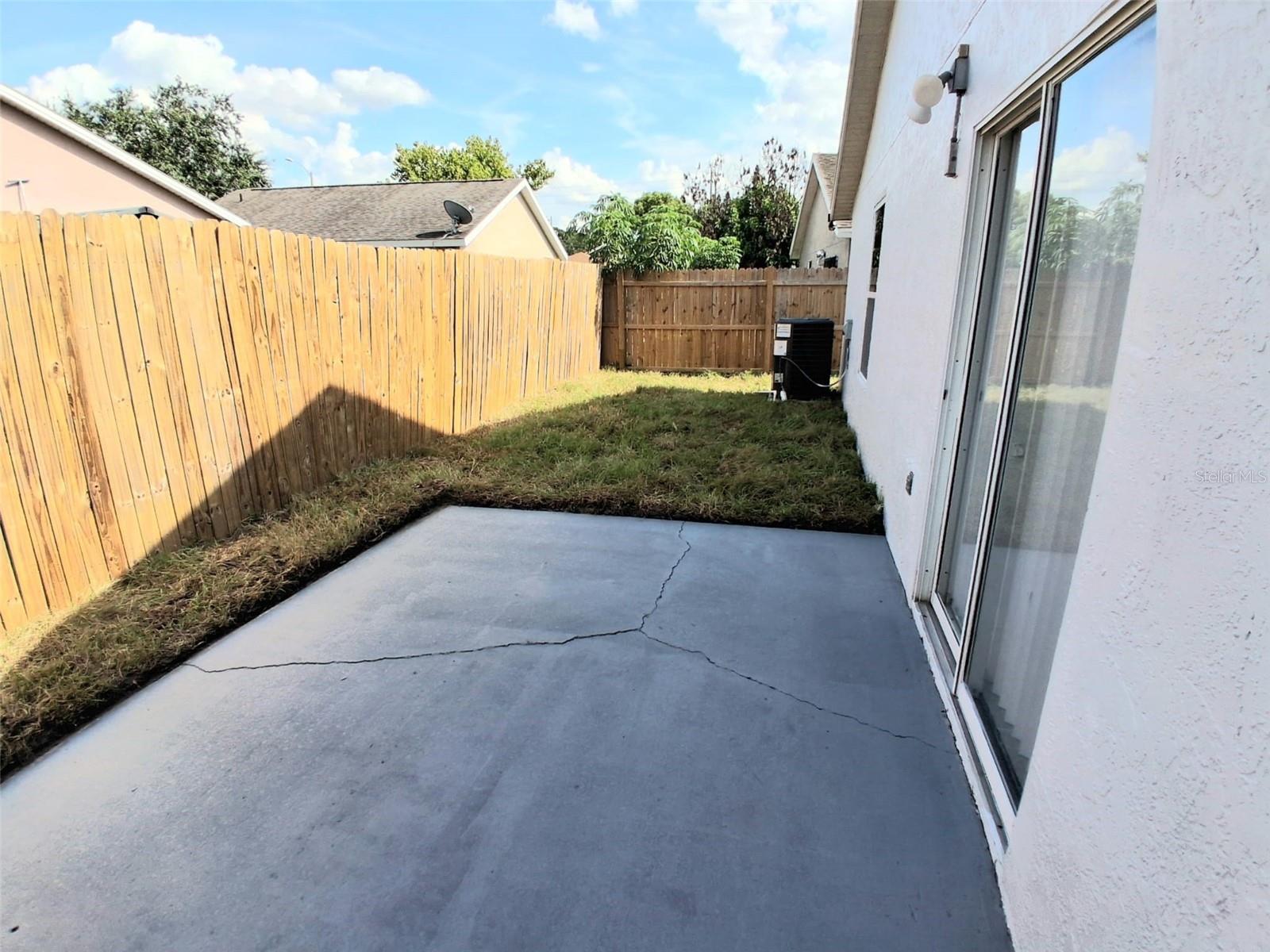 1047 Florida Holly Dr Property Photo 14