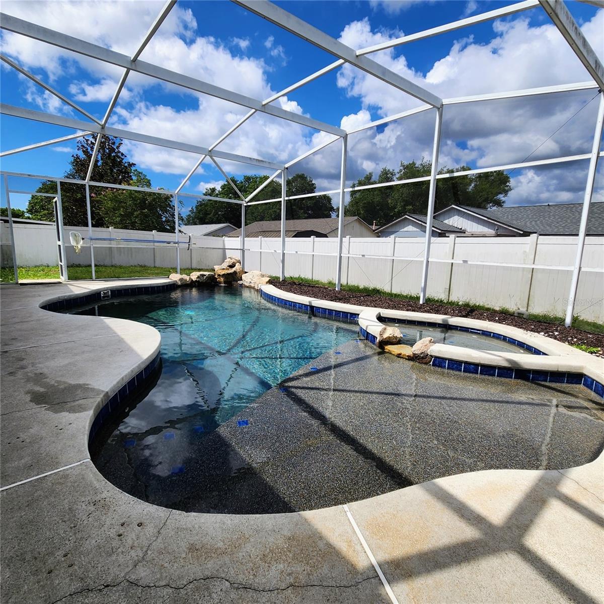 2221 Kiwi Trl Property Photo 14