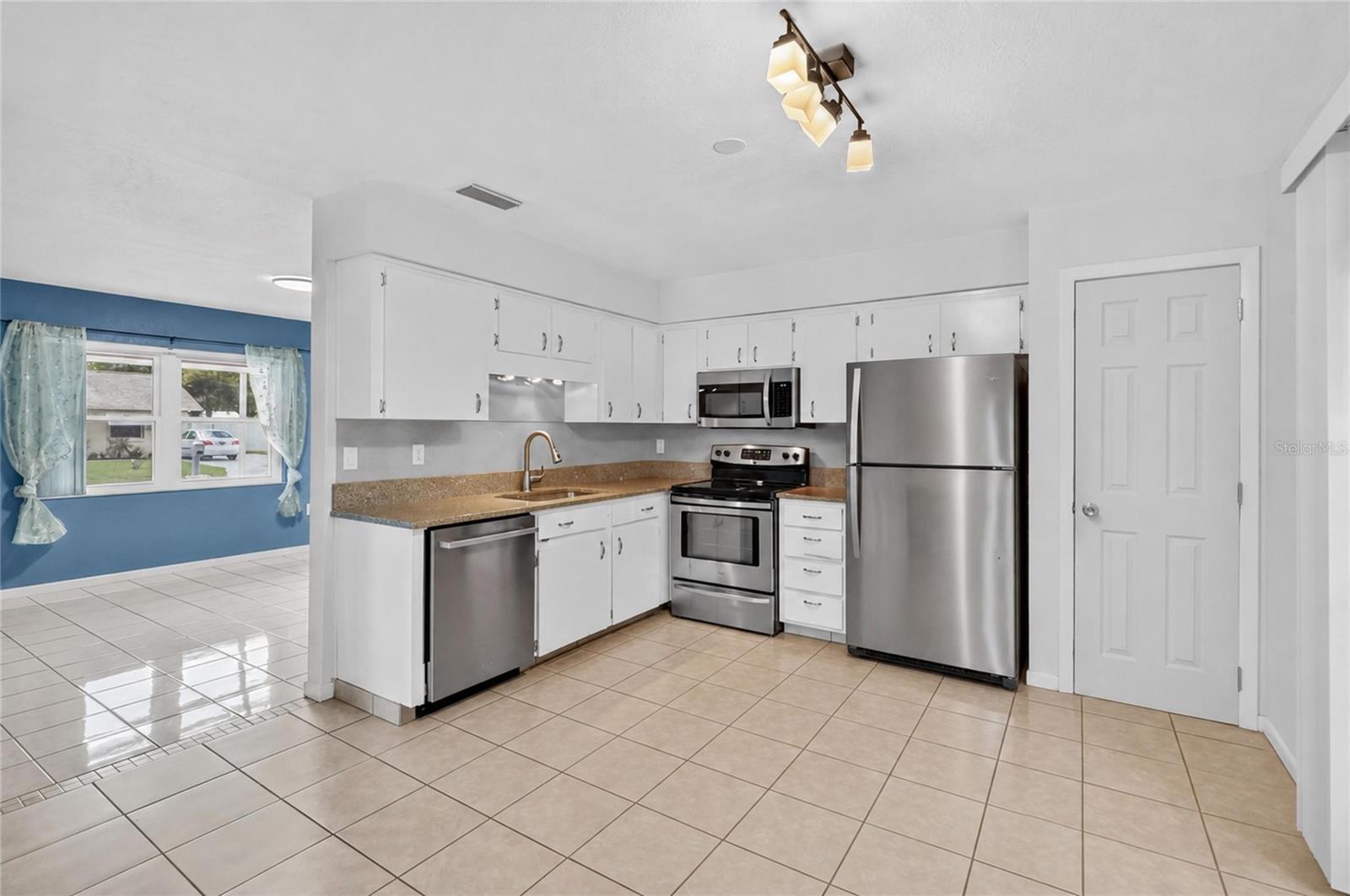 6312 Sweetwater Dr E Property Photo 15