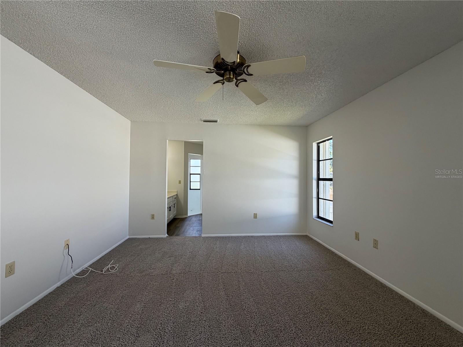 391 Harvard Rd Property Photo 4