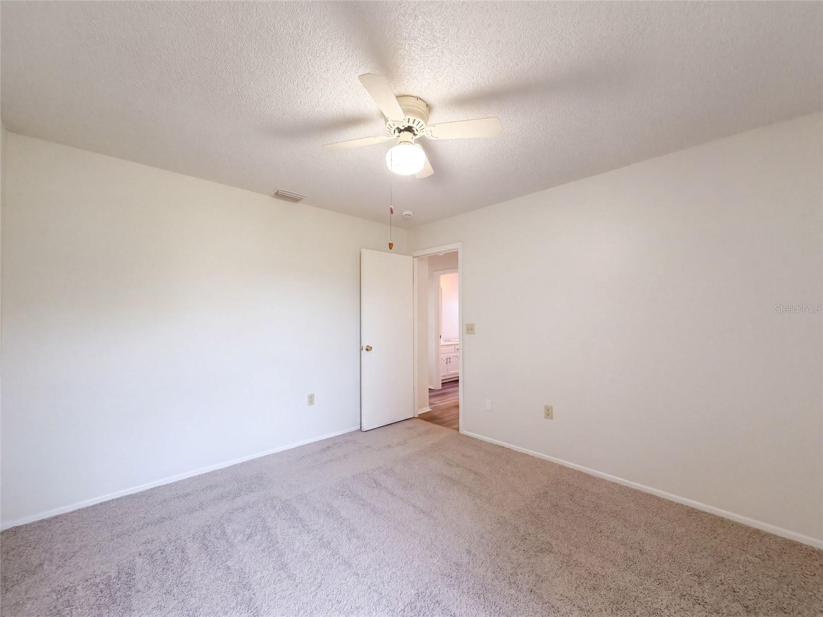 391 Harvard Rd Property Photo 15