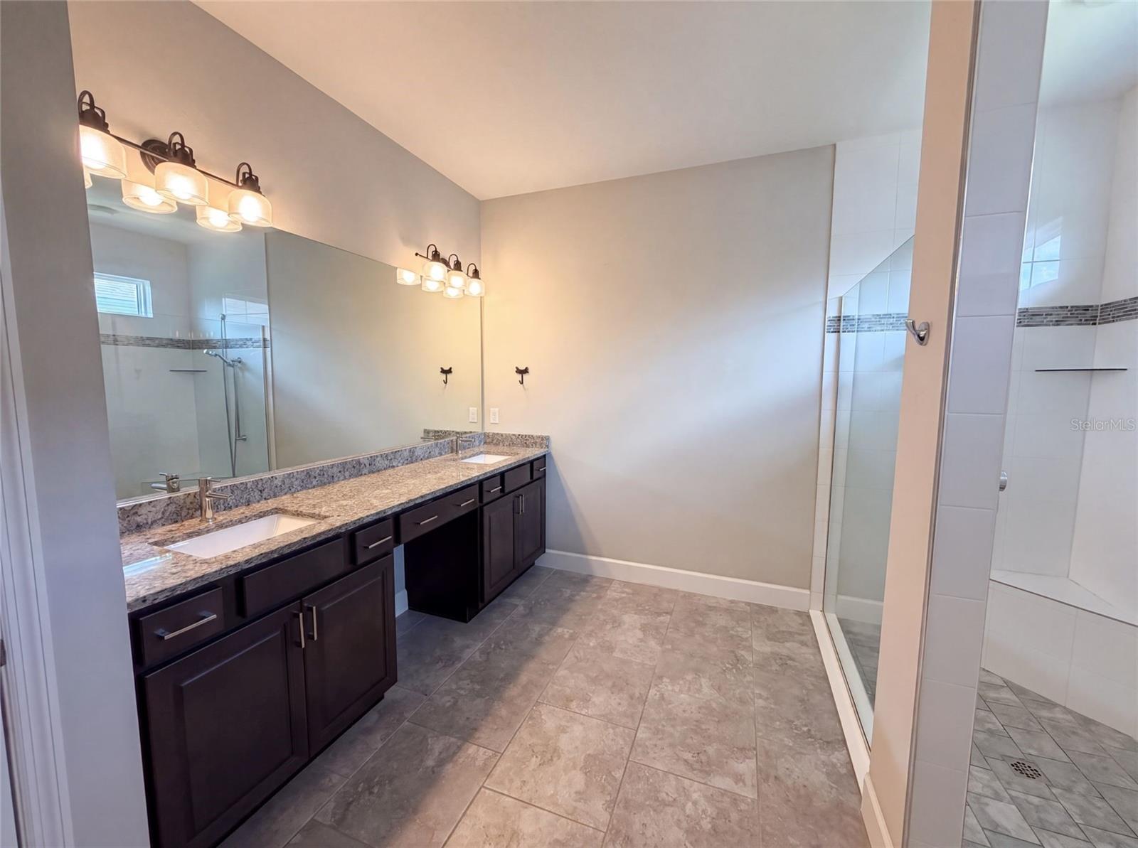 1011 Victoria Hills Dr S Property Photo 12