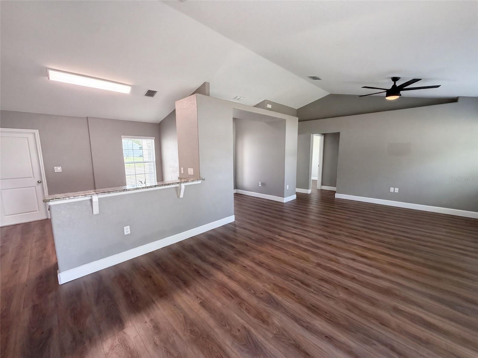 11413 Sand Hill Ave Property Photo 3