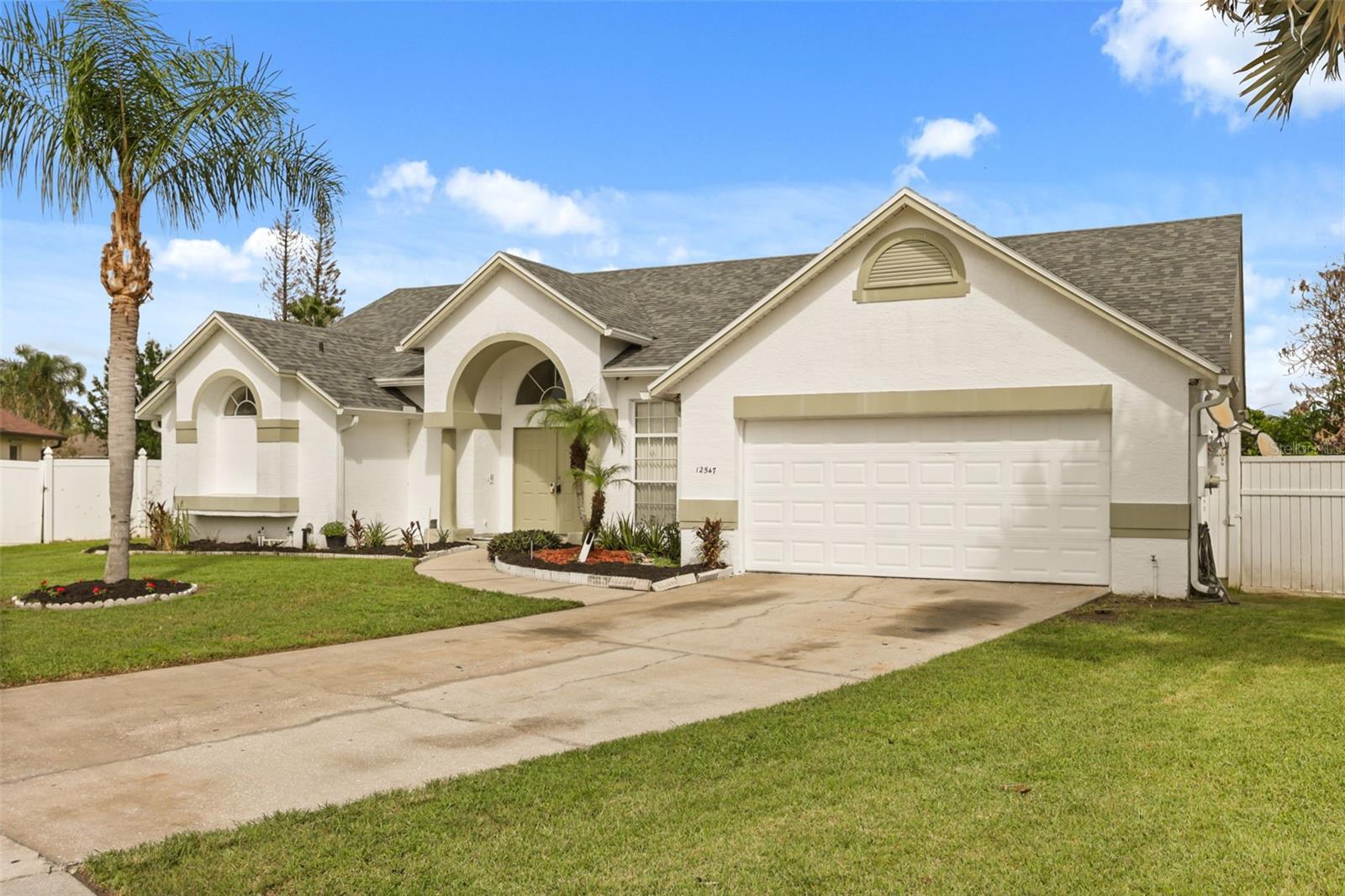 12547 Westhope Dr Property Photo 2