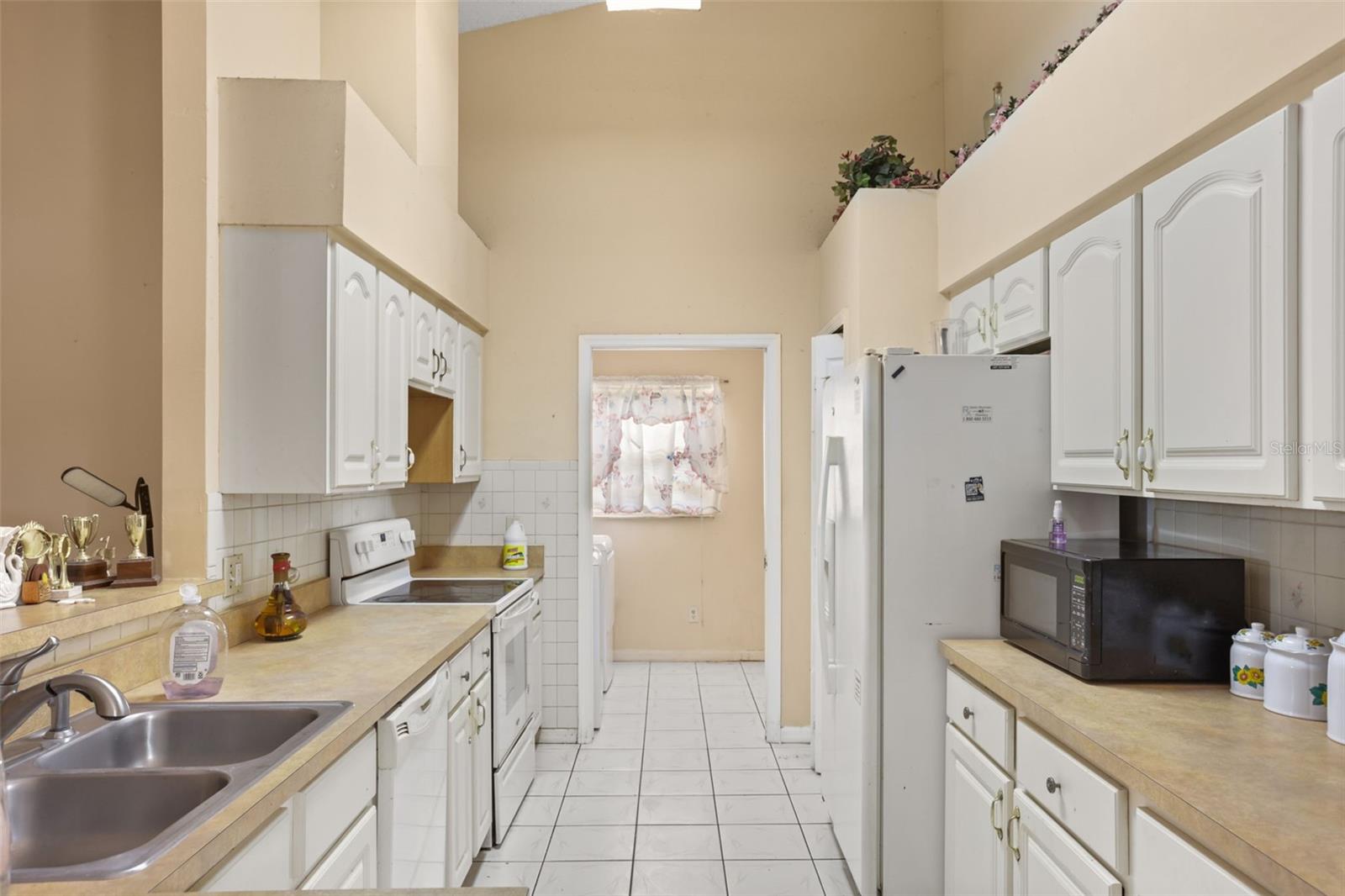 12547 Westhope Dr Property Photo 10