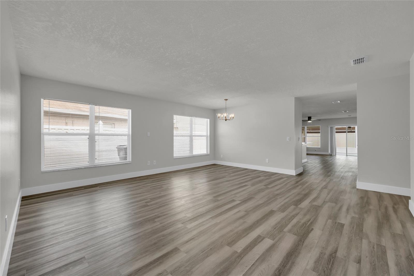 13032 Ruidosa Loop Property Photo 3