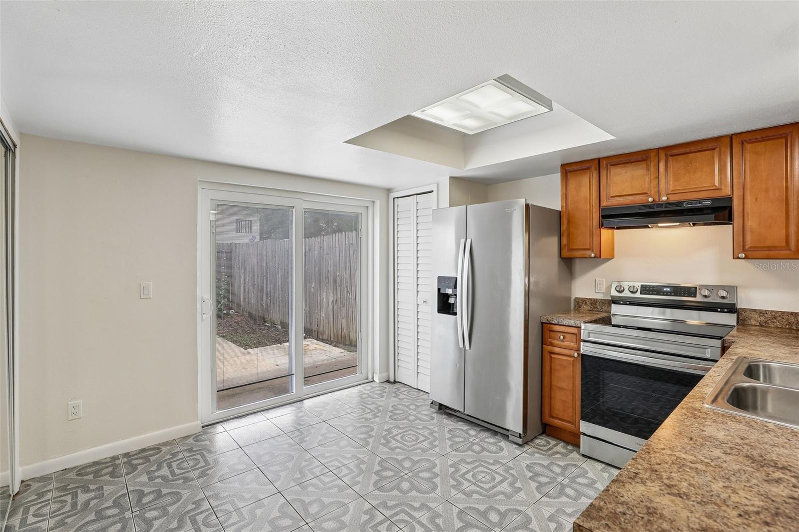 12059 Tift Cir Property Photo 3