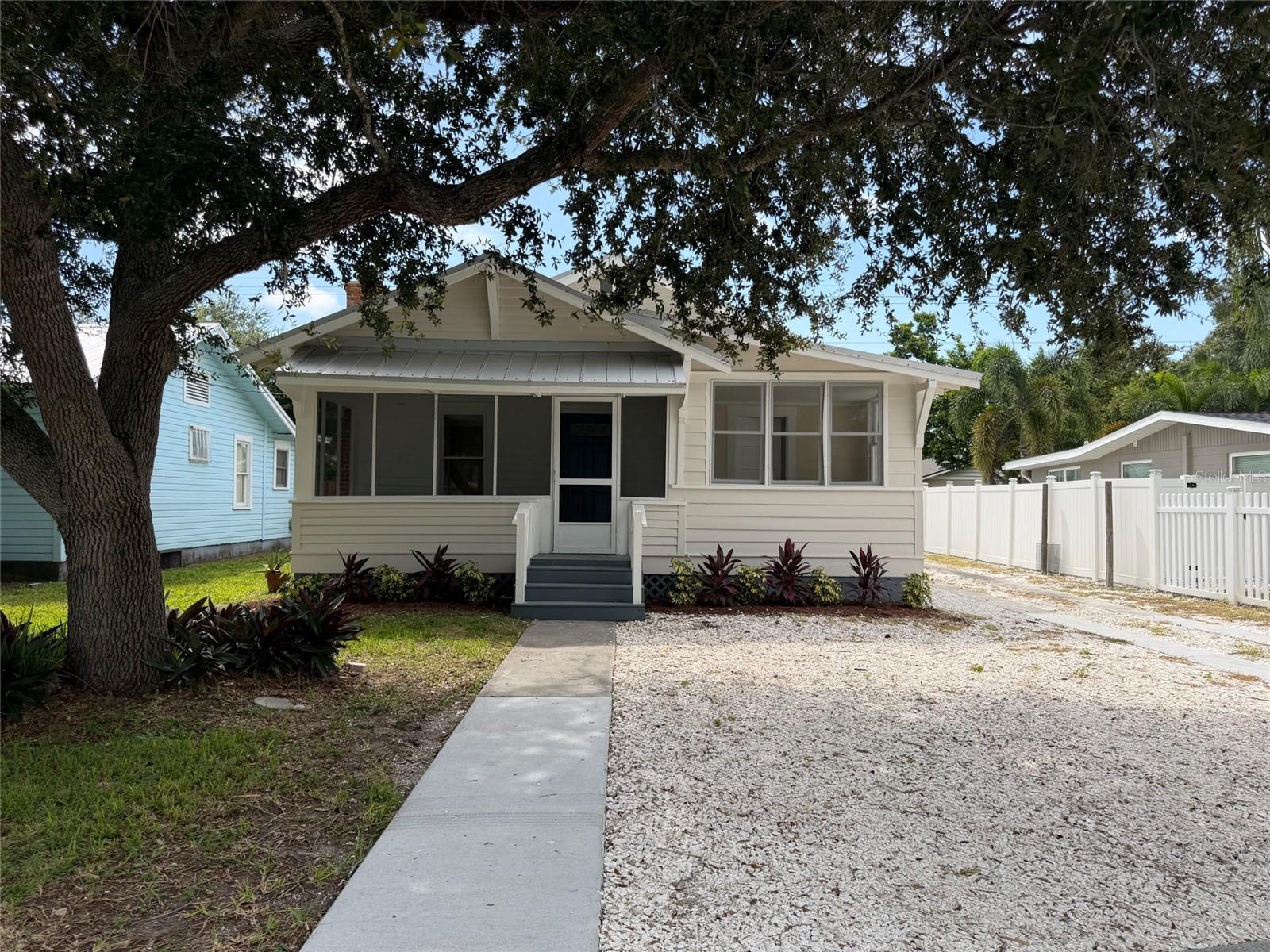 1134 Pattison Ave Property Photo 1