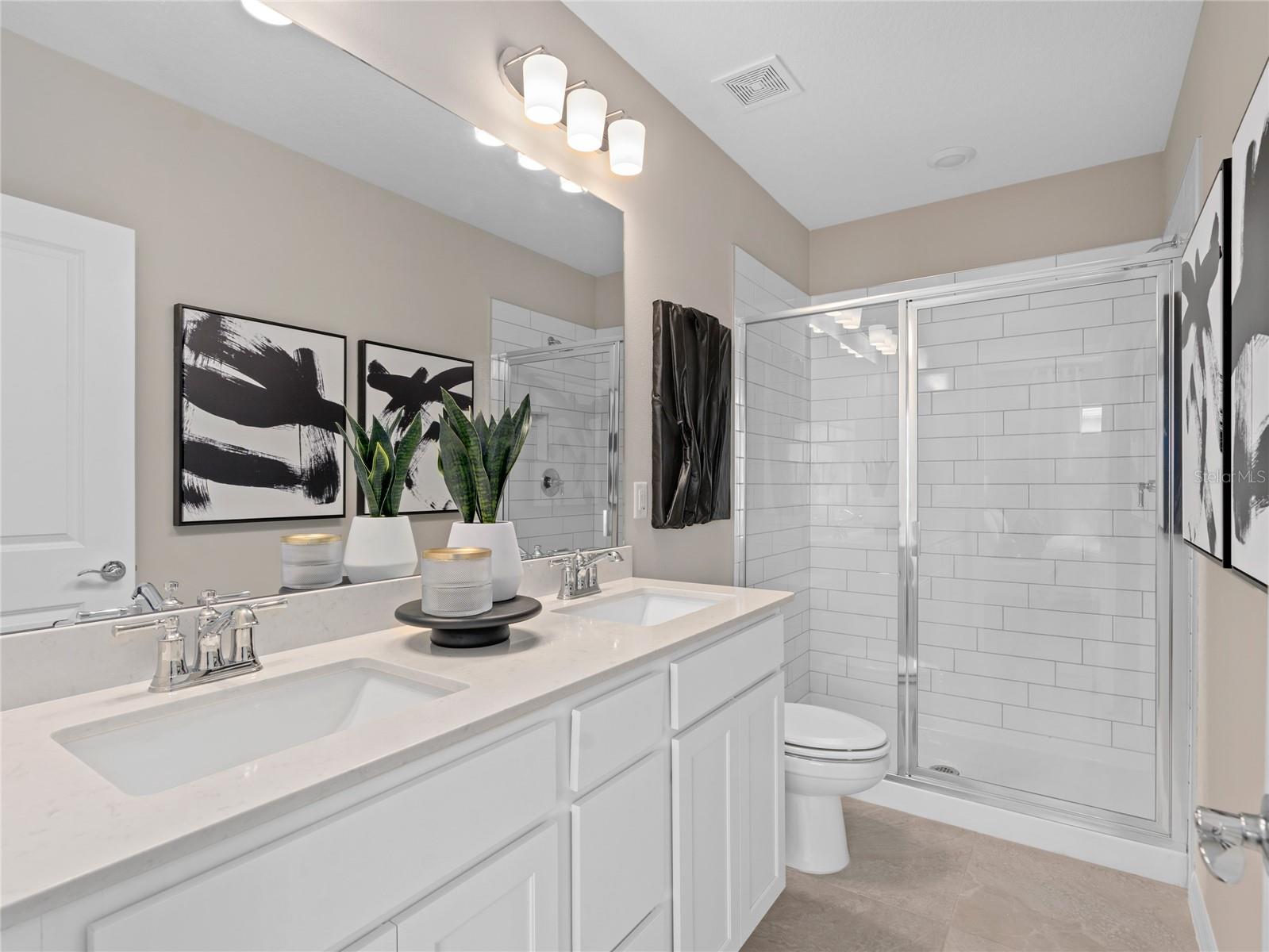 10710 Leafy Laurel Street Property Photo 16